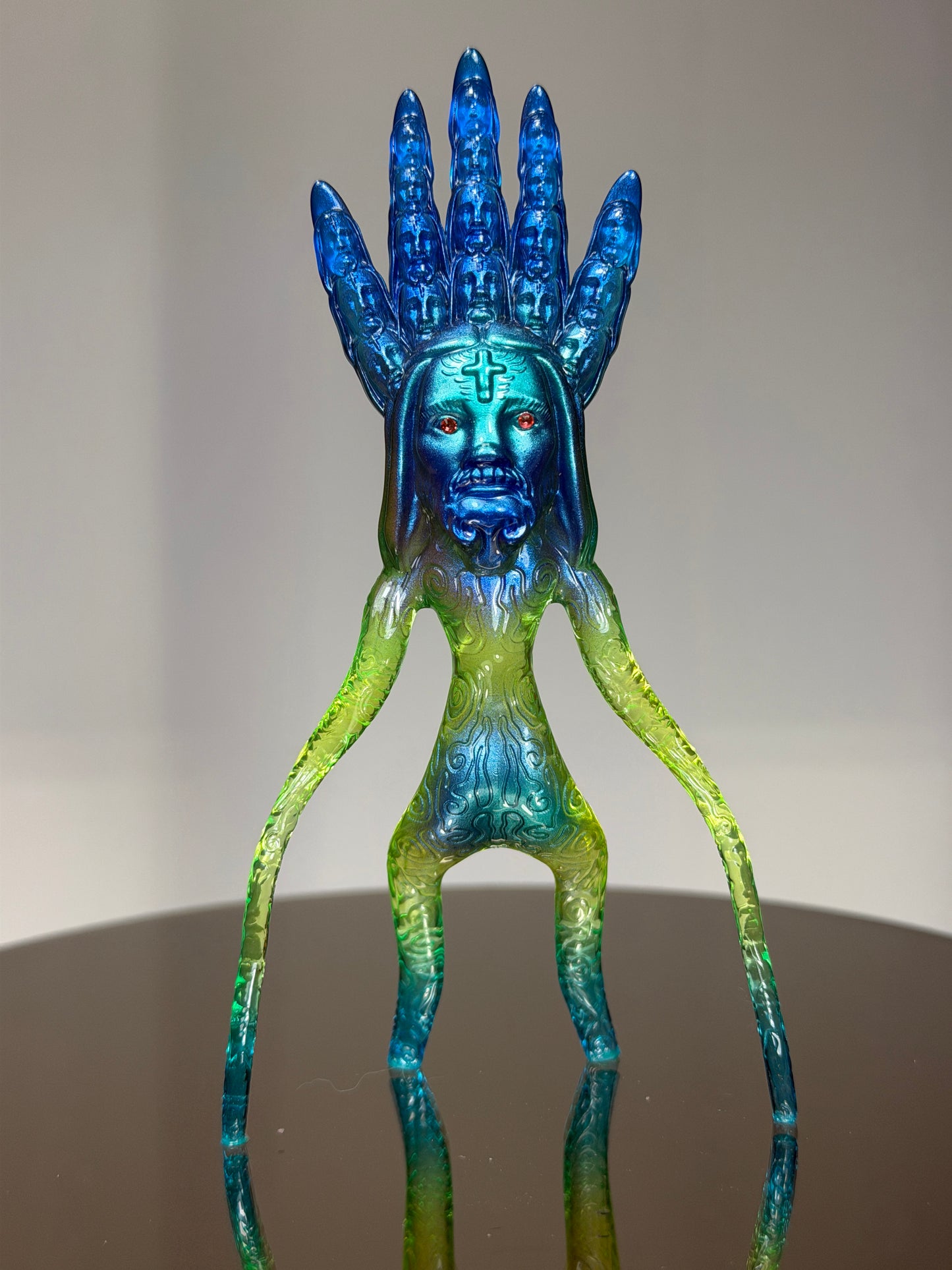 Jesus Claw Creeper: Crumbled Paper