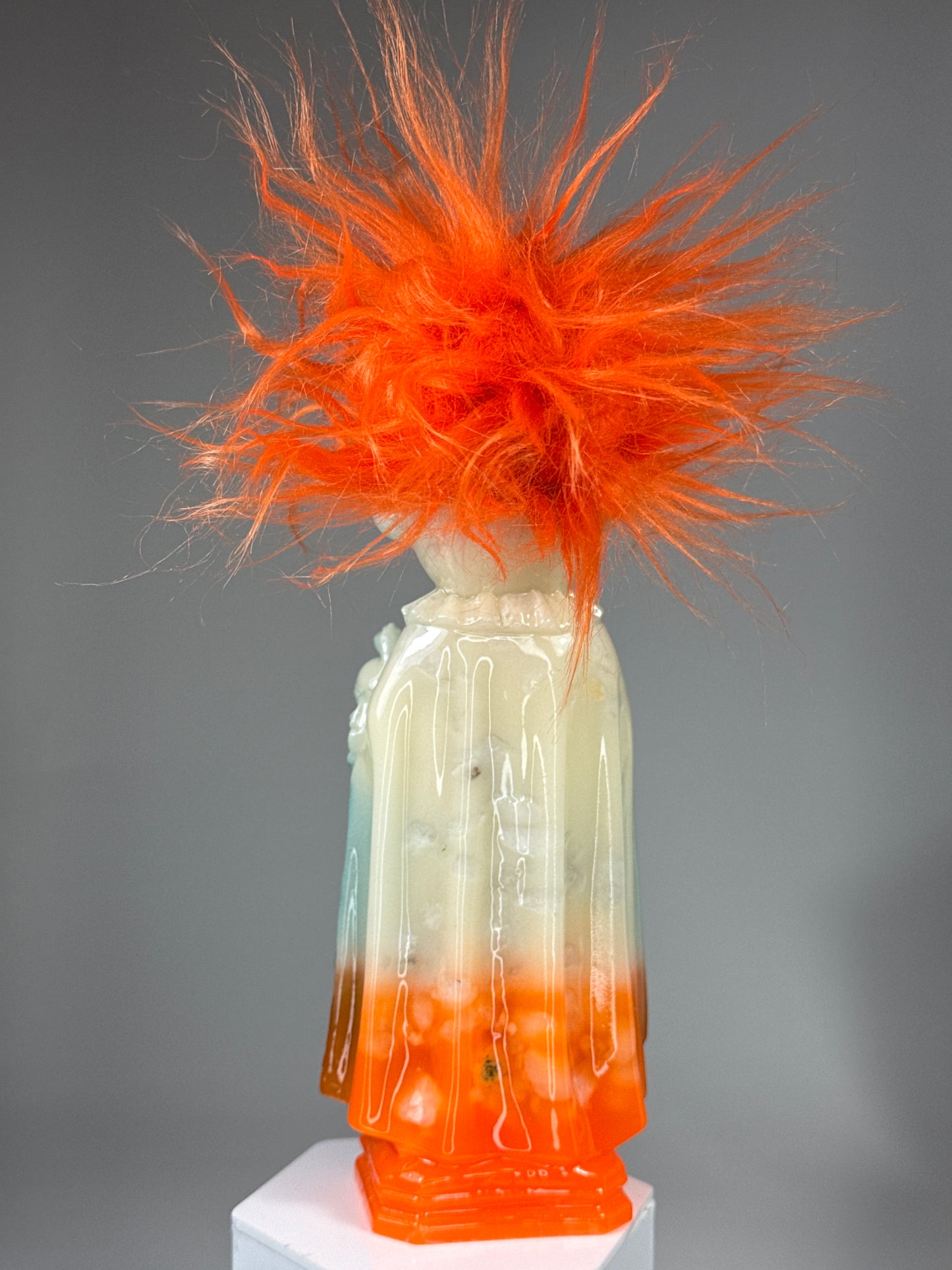 Saint Troll: Glow White/Orange