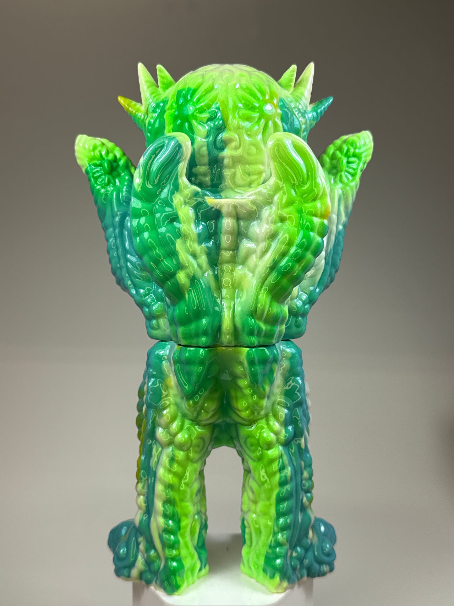 Beautiful Insect: Trapezoid Non Grada