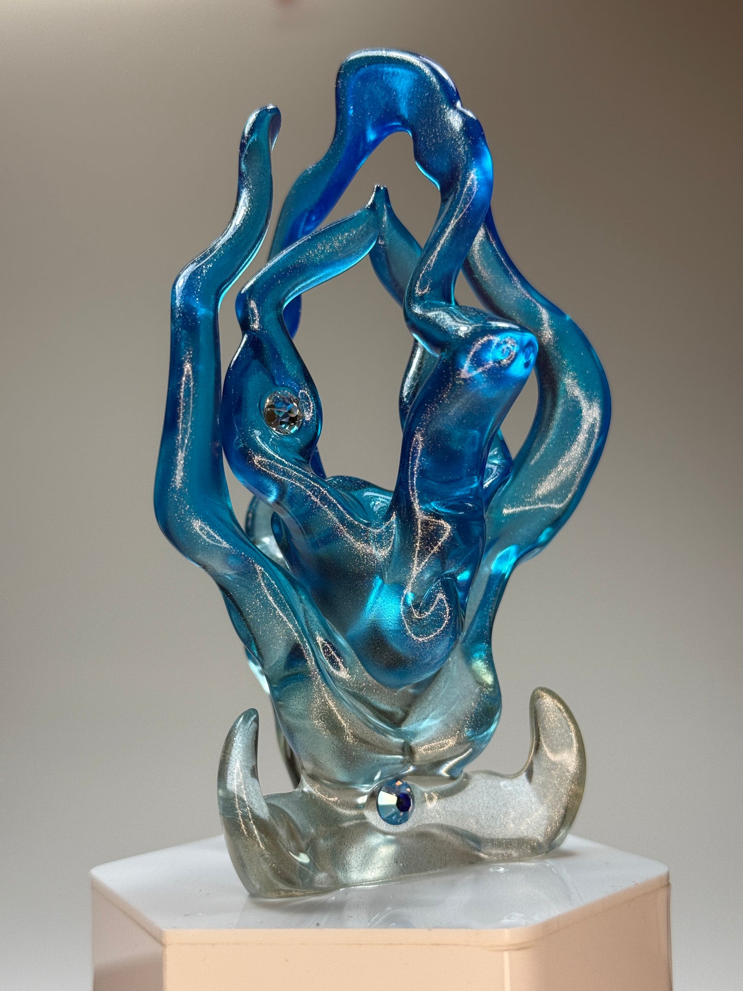 Rest: Silver Blue Clear