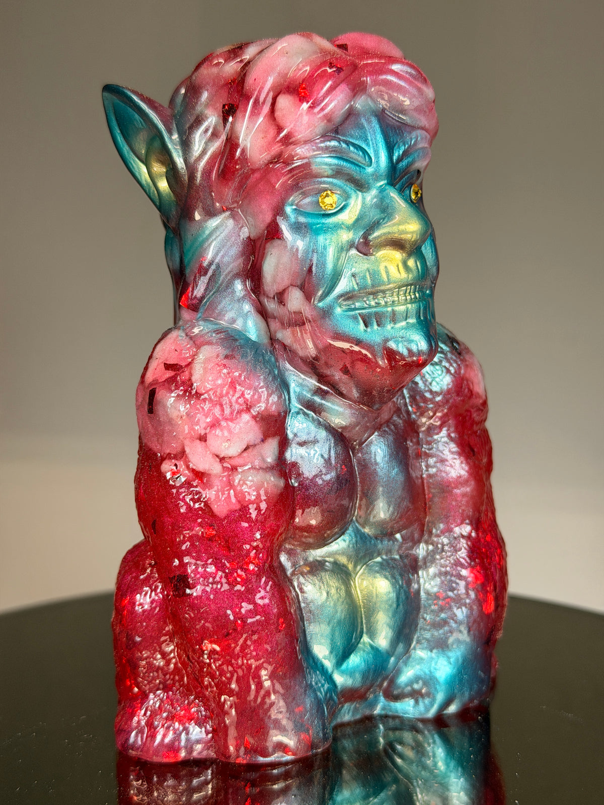 Tago Gorilla: Red Justice
