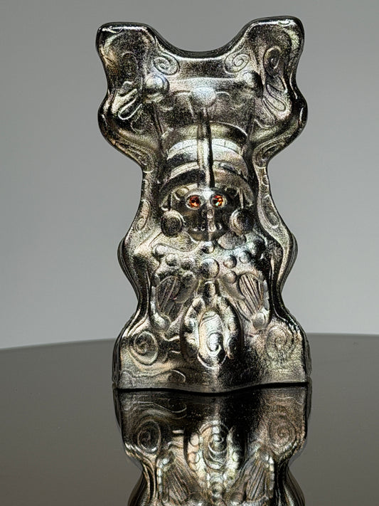 Bveeu Qe’bb: Chrome Plated Mystic