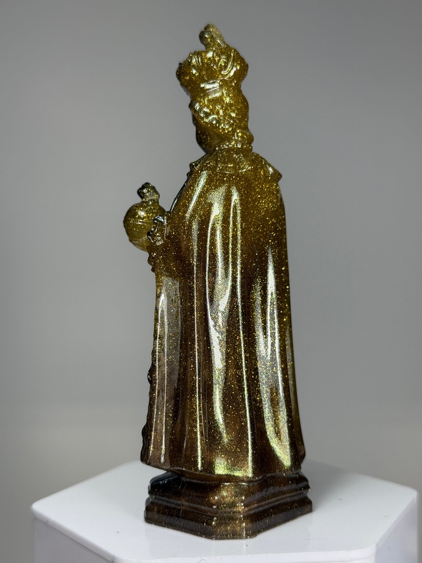 Infant Jesus Of Prague 2.0: Gold Heart