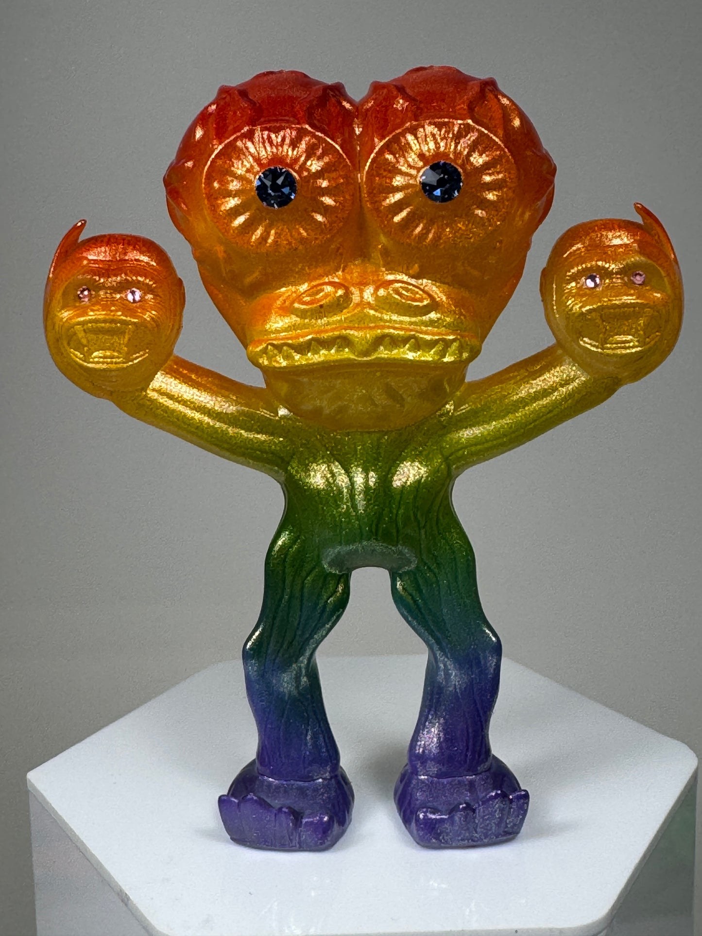 Eyeball Freak, Ape Head Handler: Sparkle Rainbow