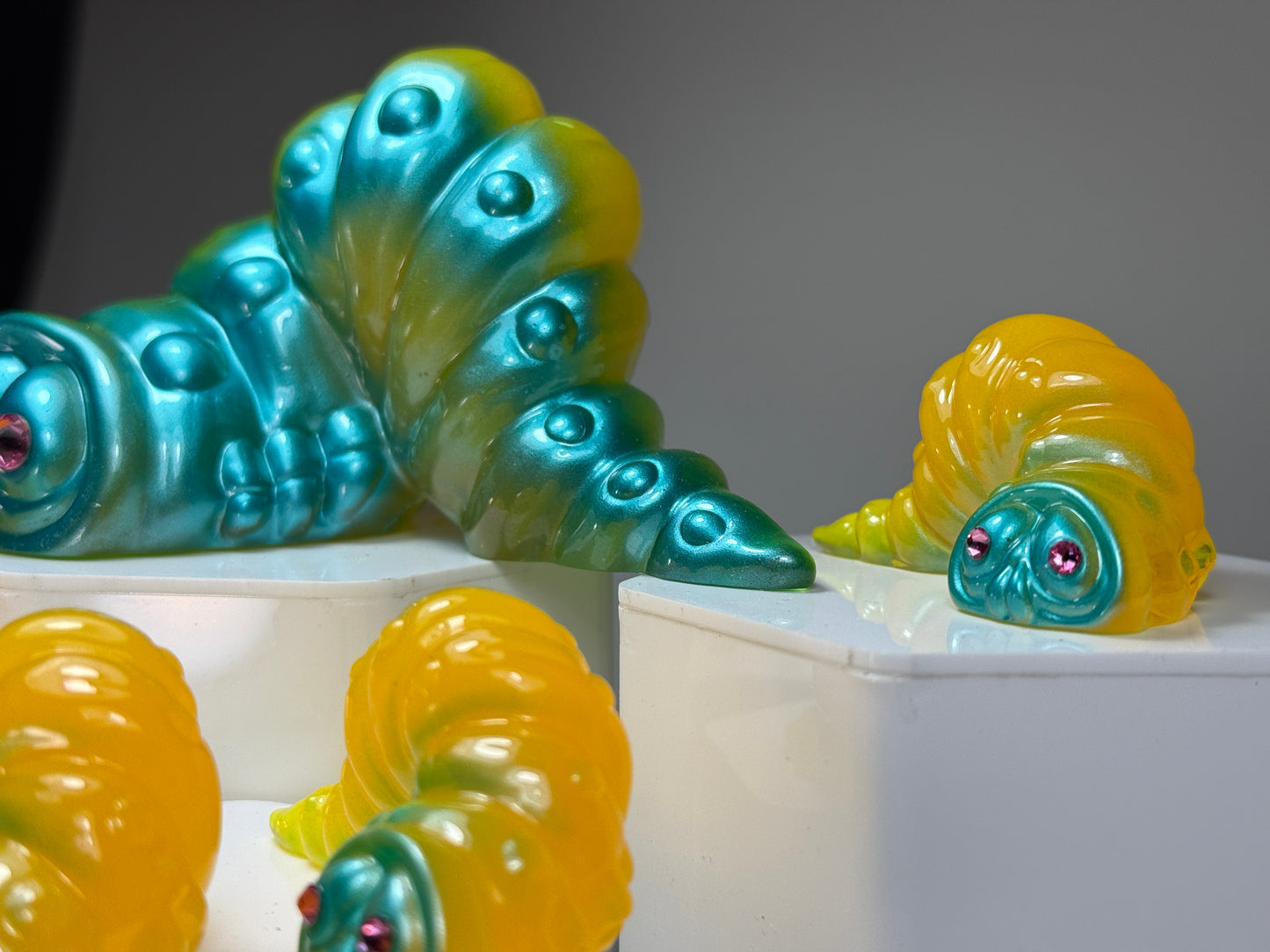 Worm: Yellow with Teal (Glow) Set of 7