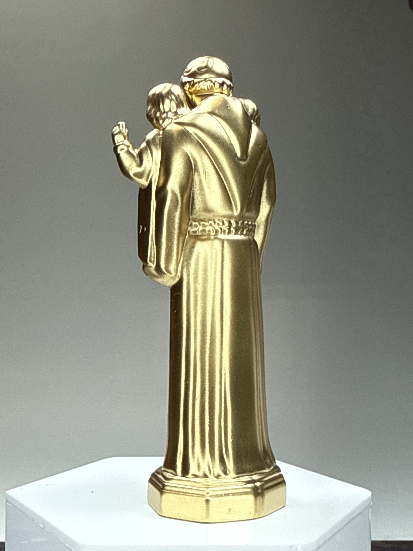 Cyclops with Twins: Gold