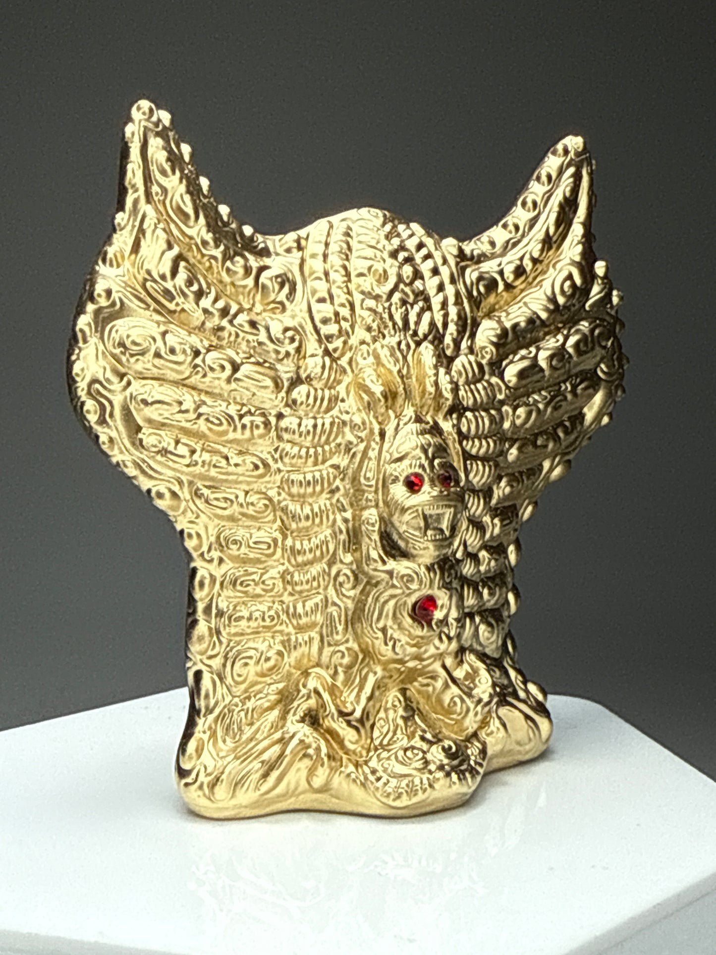 Kaxxl Yi’mm: Gold Chrome