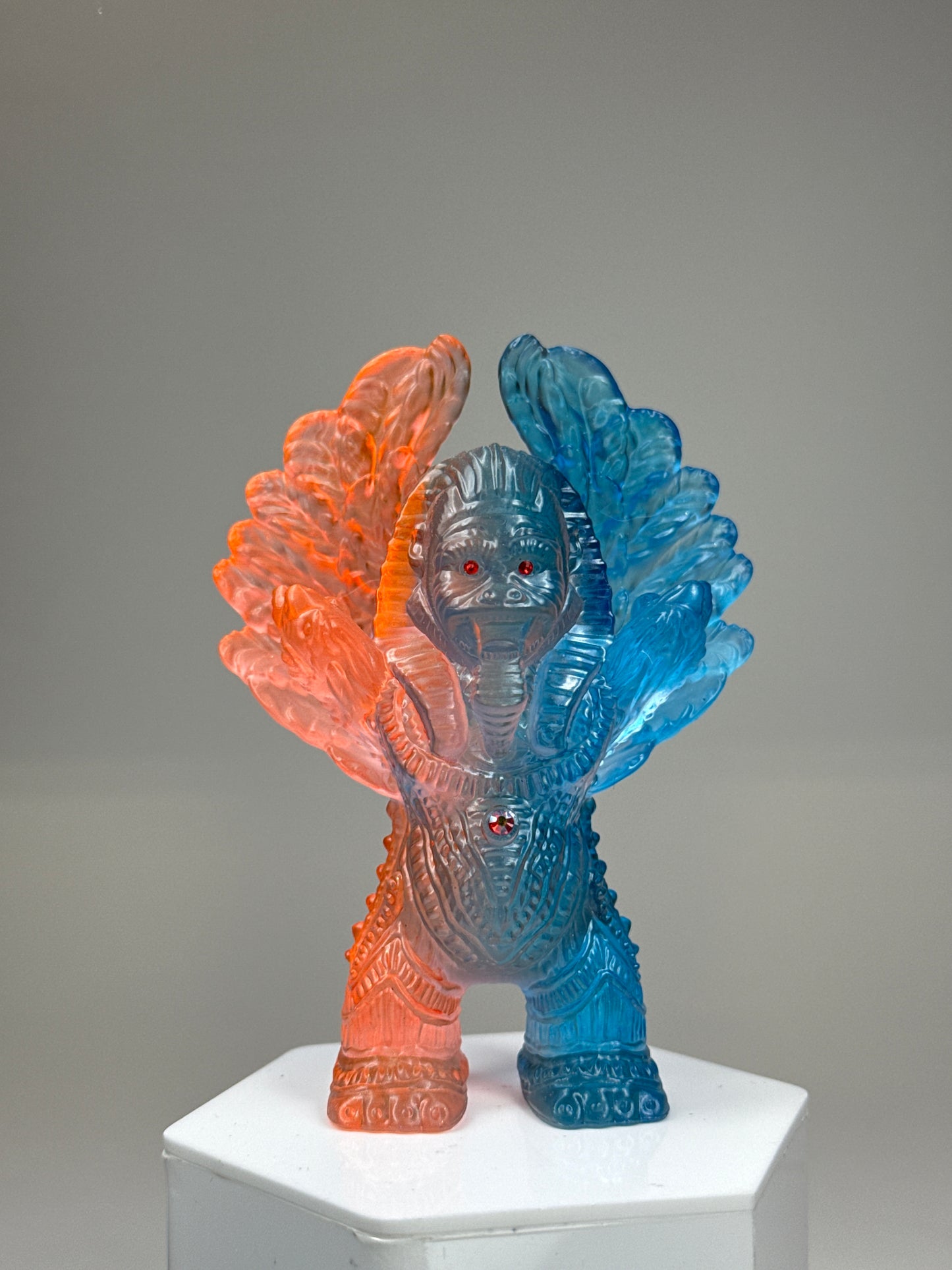 Winged Sphinx Ape: Split Screen Smooth