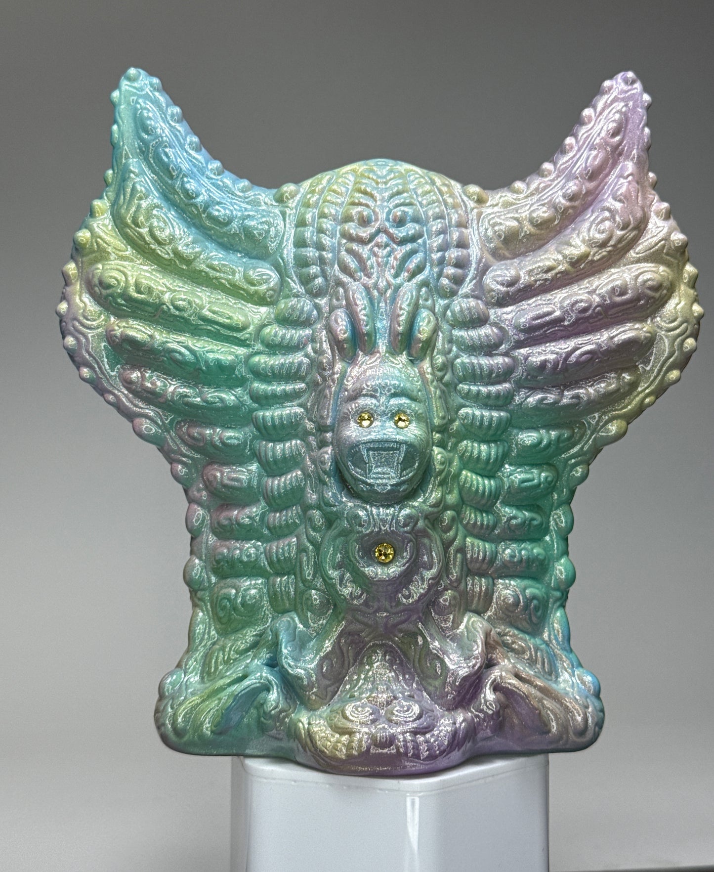 Kaxxl Yi’mm: Silver Pastel