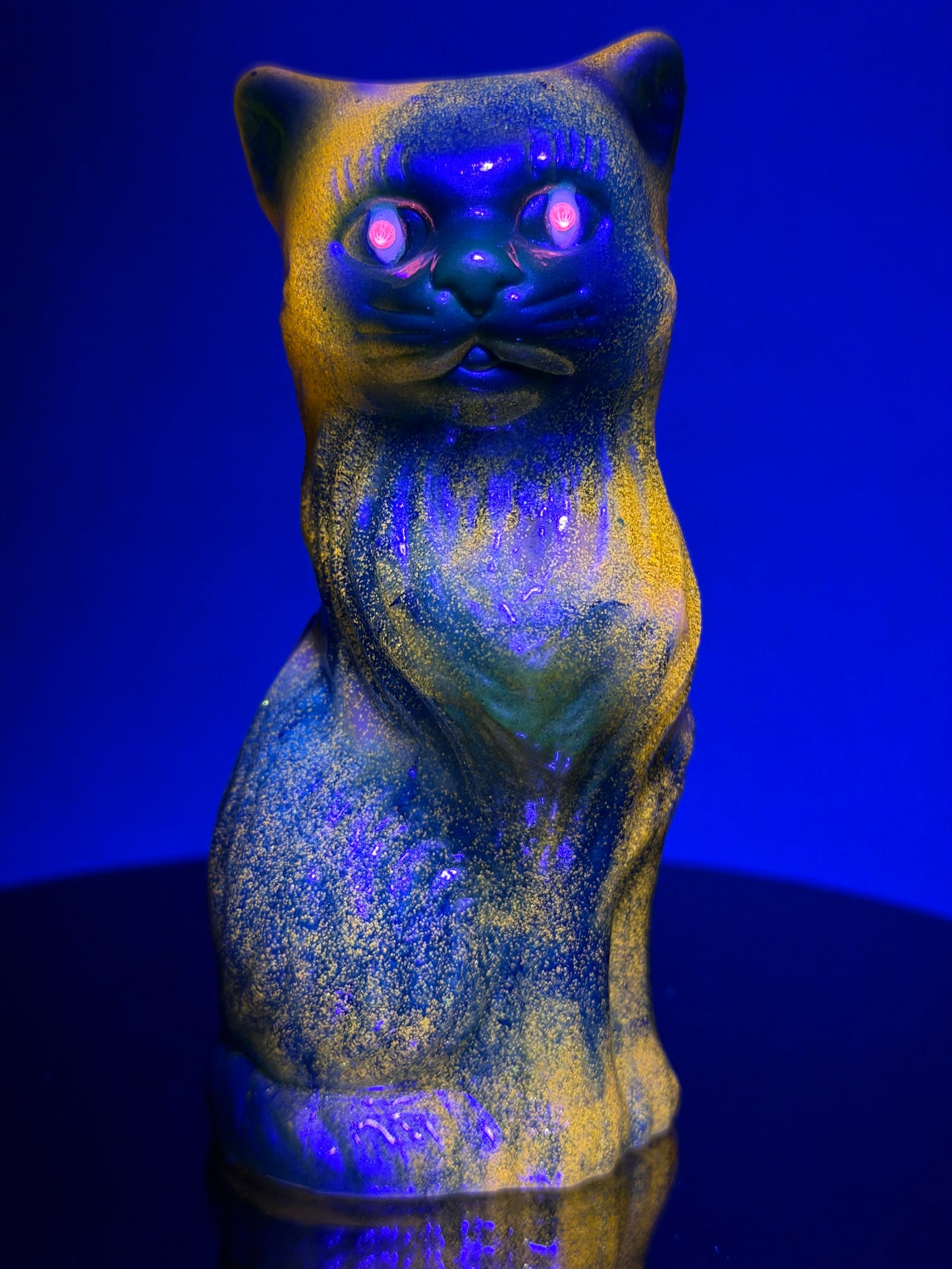 Cat: Glow Eyes Wicked