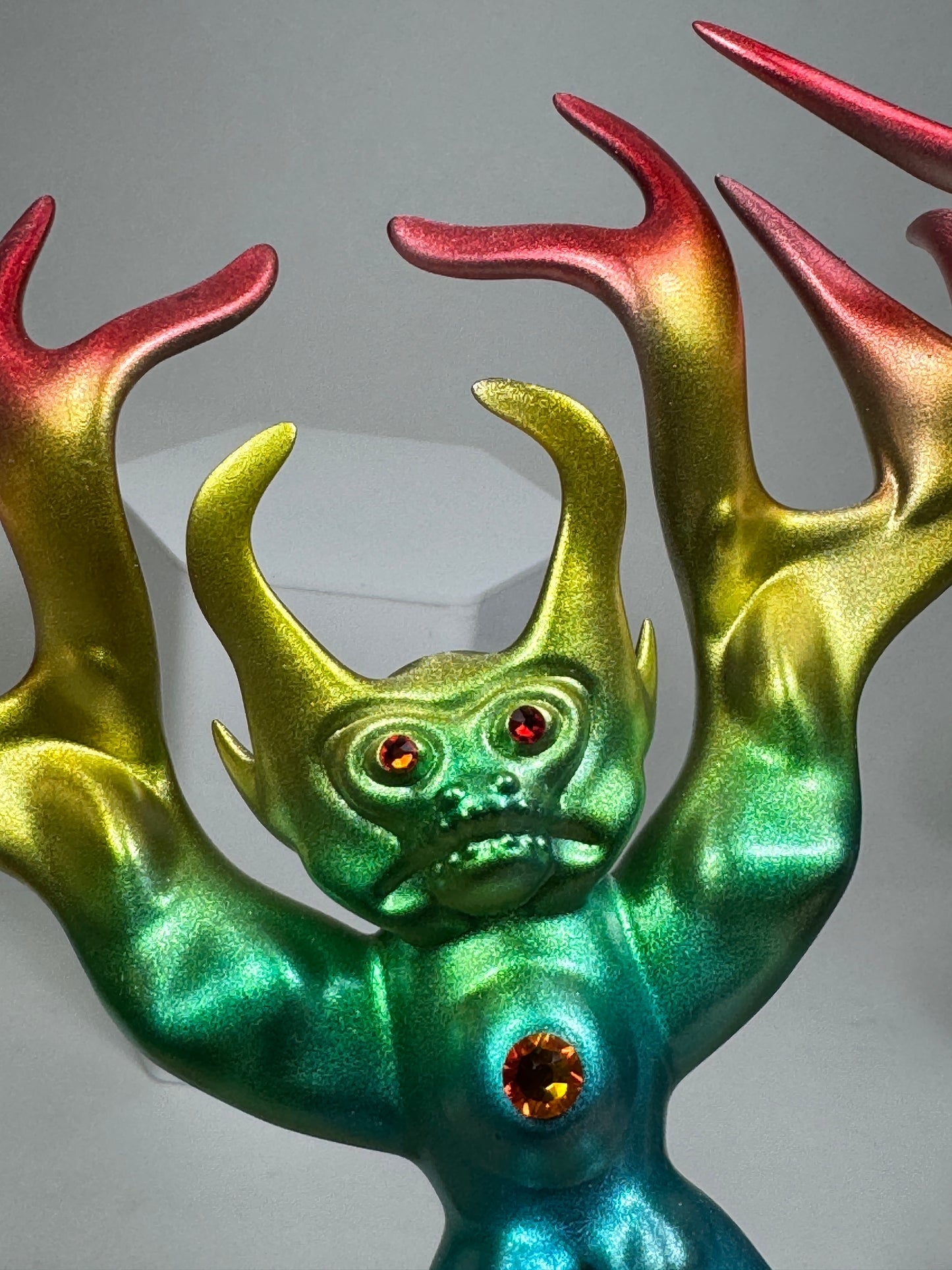 Antler Arms Beast: Light Rainbow Flake