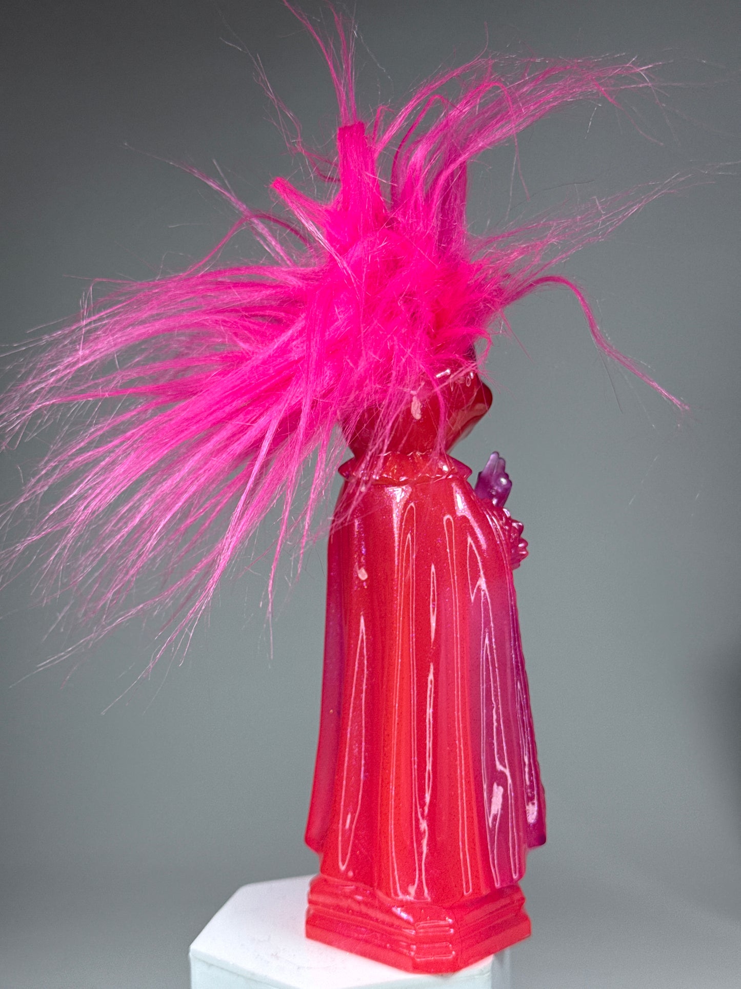 Saint Troll: Pink Glow