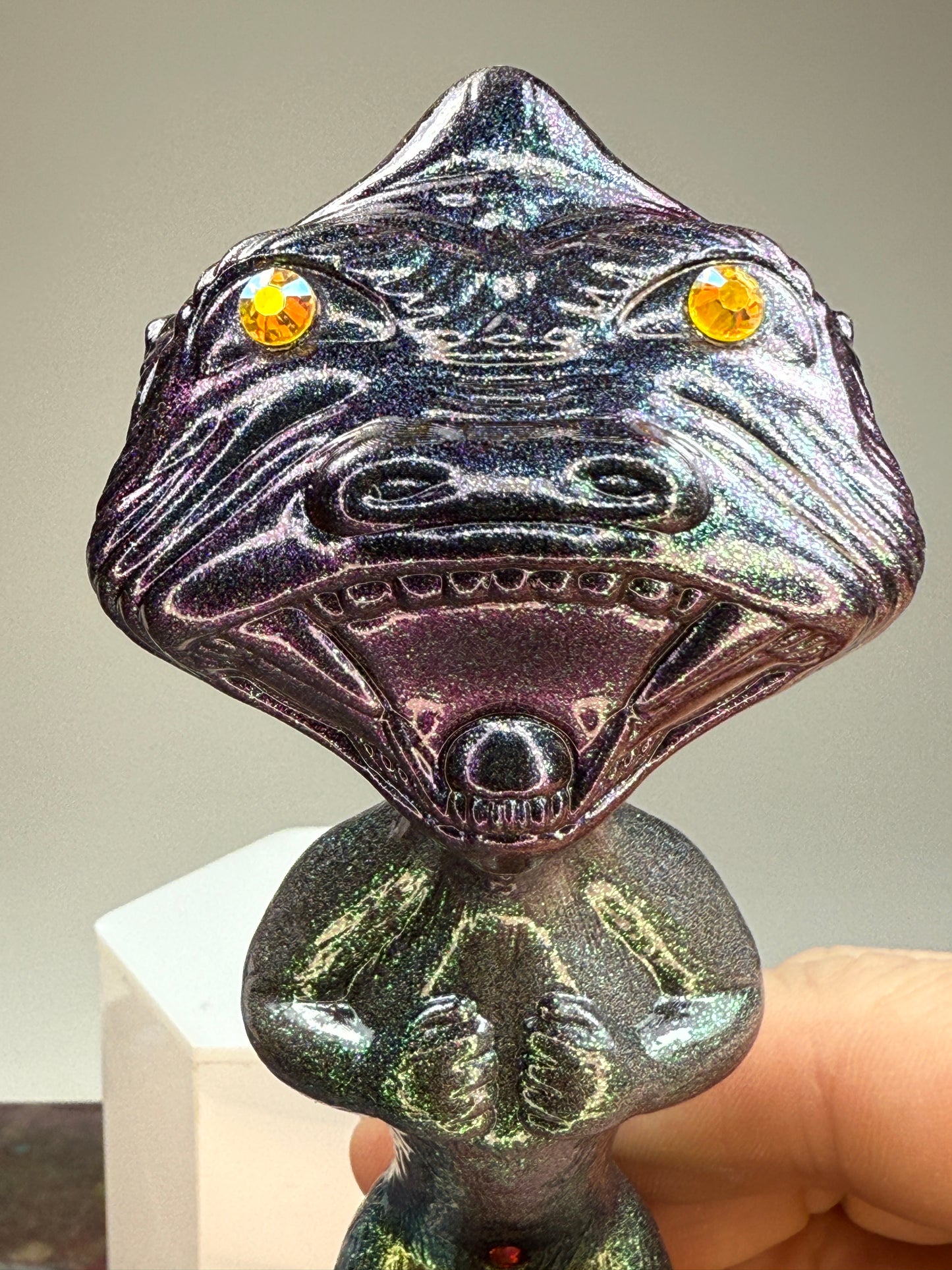 Fisheye Ape: Colorshift Warpage