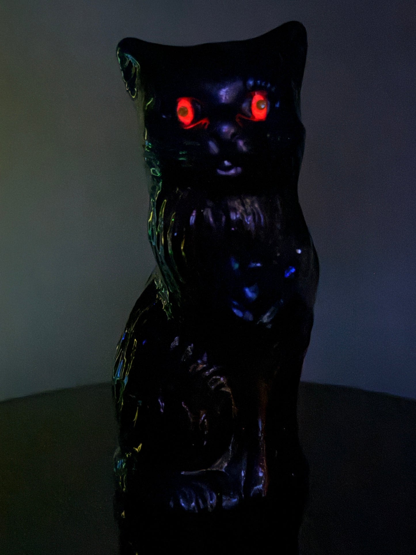 Cat: Glow Eyes Foul Play