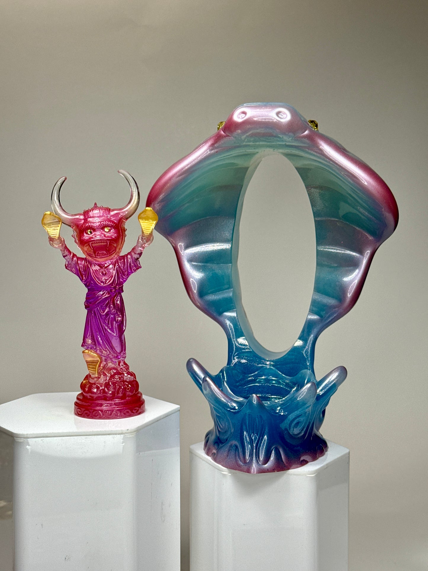 Snake Handler Shrine: Blue Glow Overlord