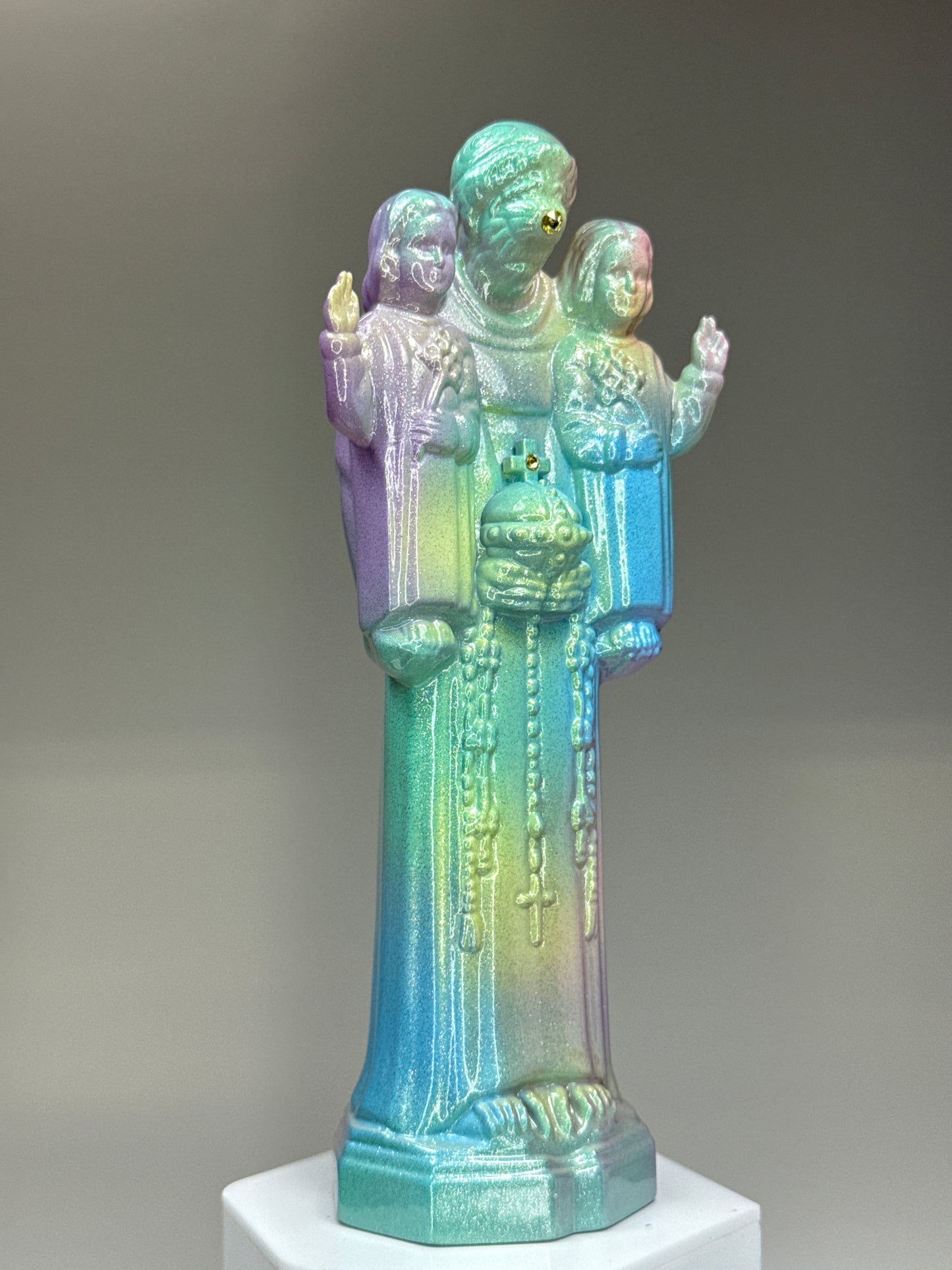 Cyclops with Twins: Silver Pastel