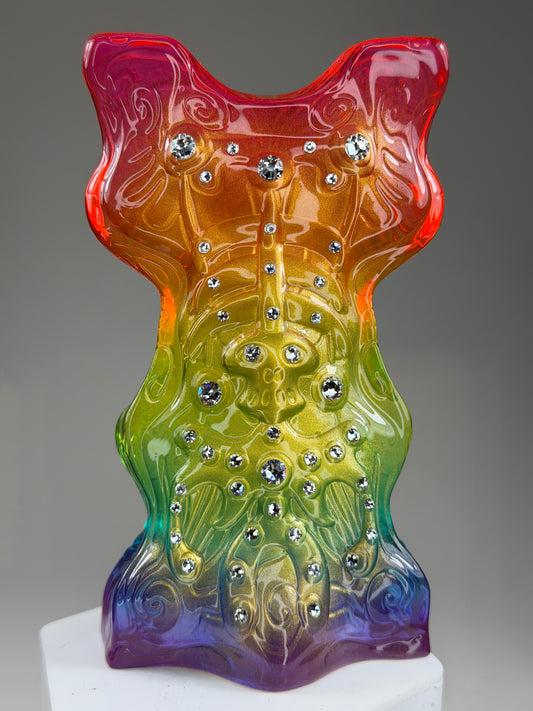 Bveeu Qe’bb: Transparent Rainbow