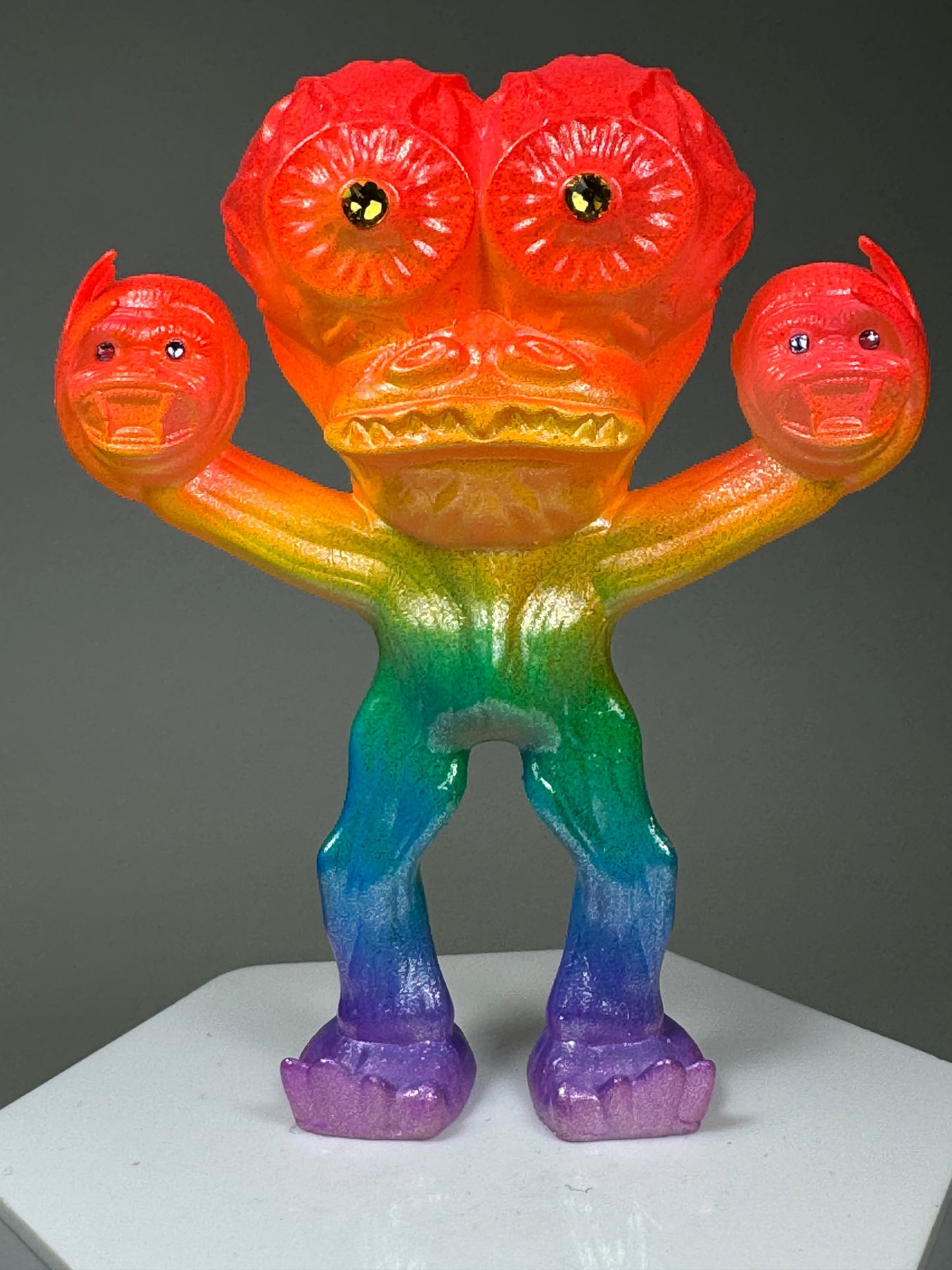 Eyeball Freak, Ape Head Handler: Rainbow Seeds