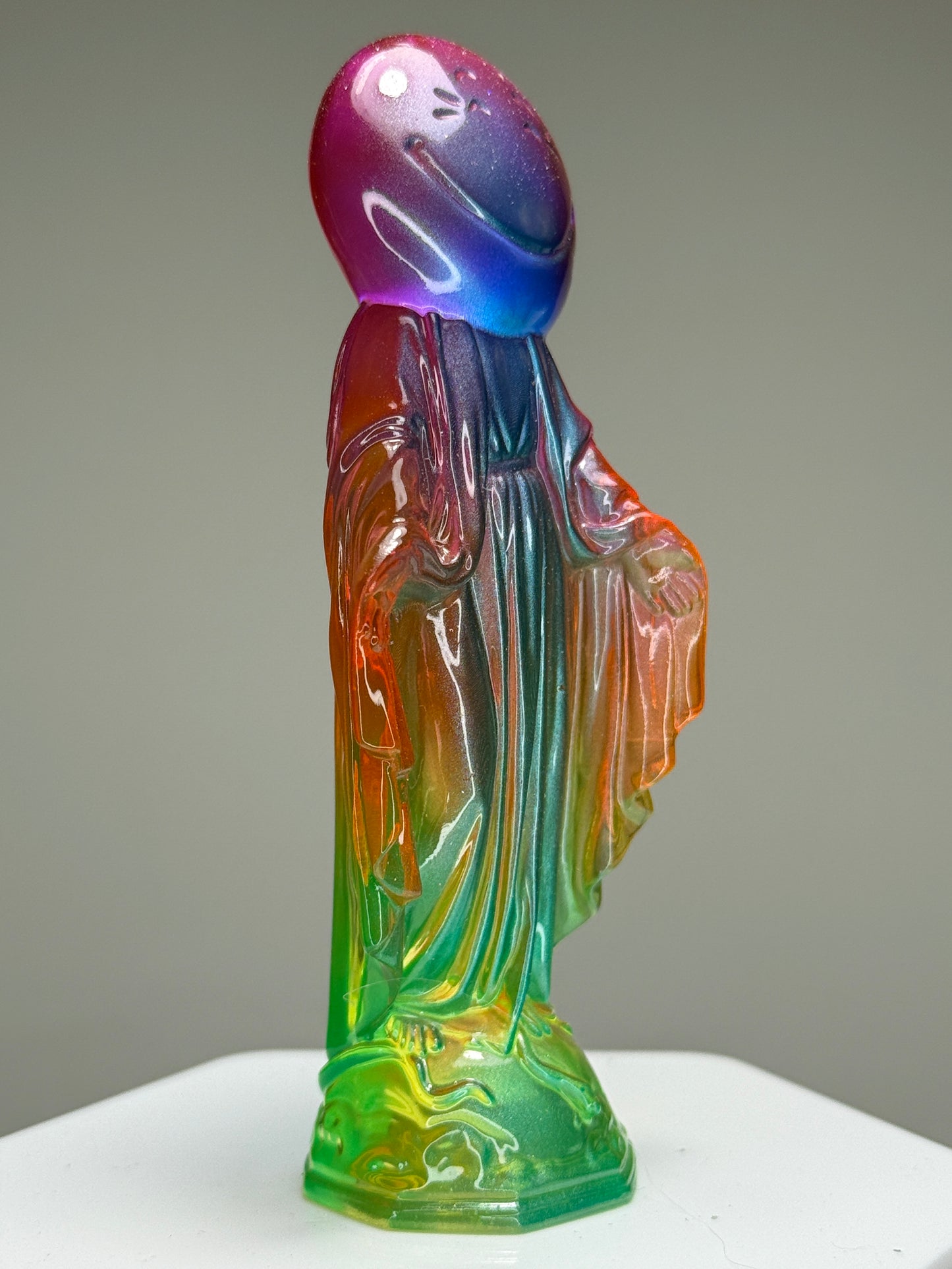 Happy Mary: Universal Mood