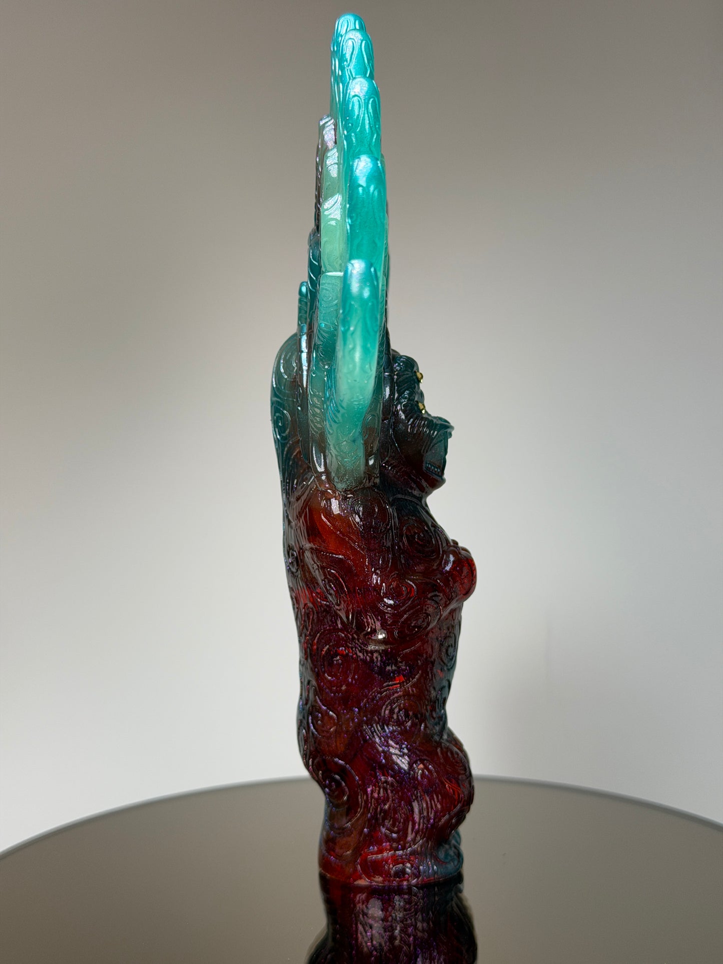 Ezqqn Ap’ee: Cosmic Glow Cycle