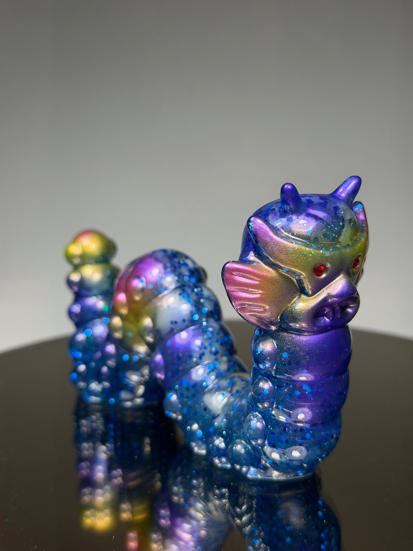 Worm Aton: Glitter Blue Stealth Glow