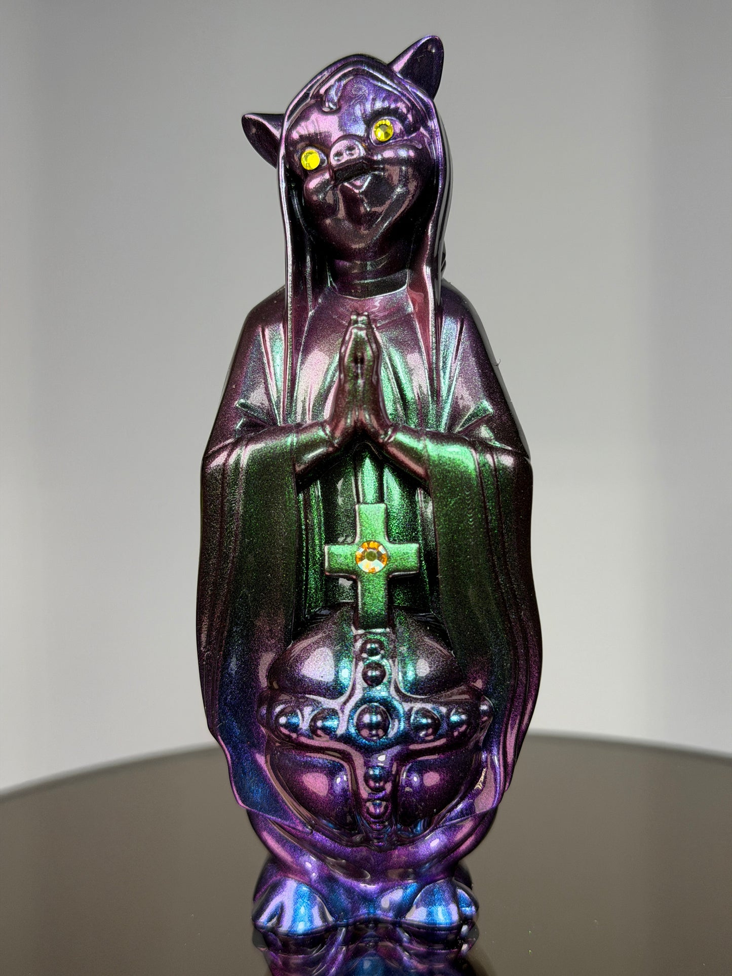 Piggy Mary, With Child: Colorshift Spectacular