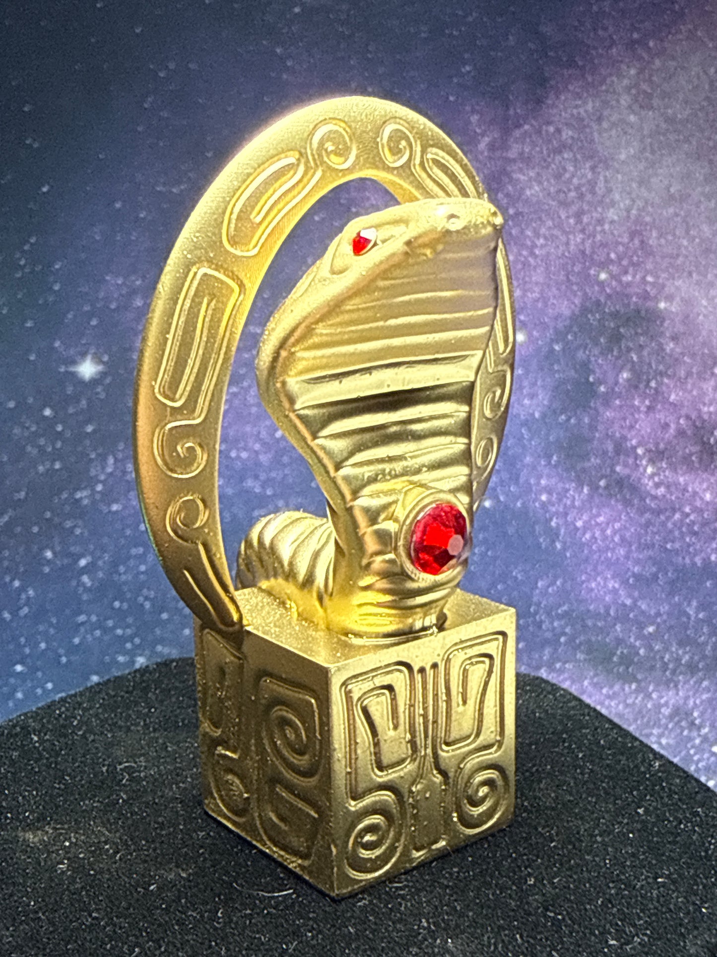 Egyptian Cobra: Chrome Gold Red