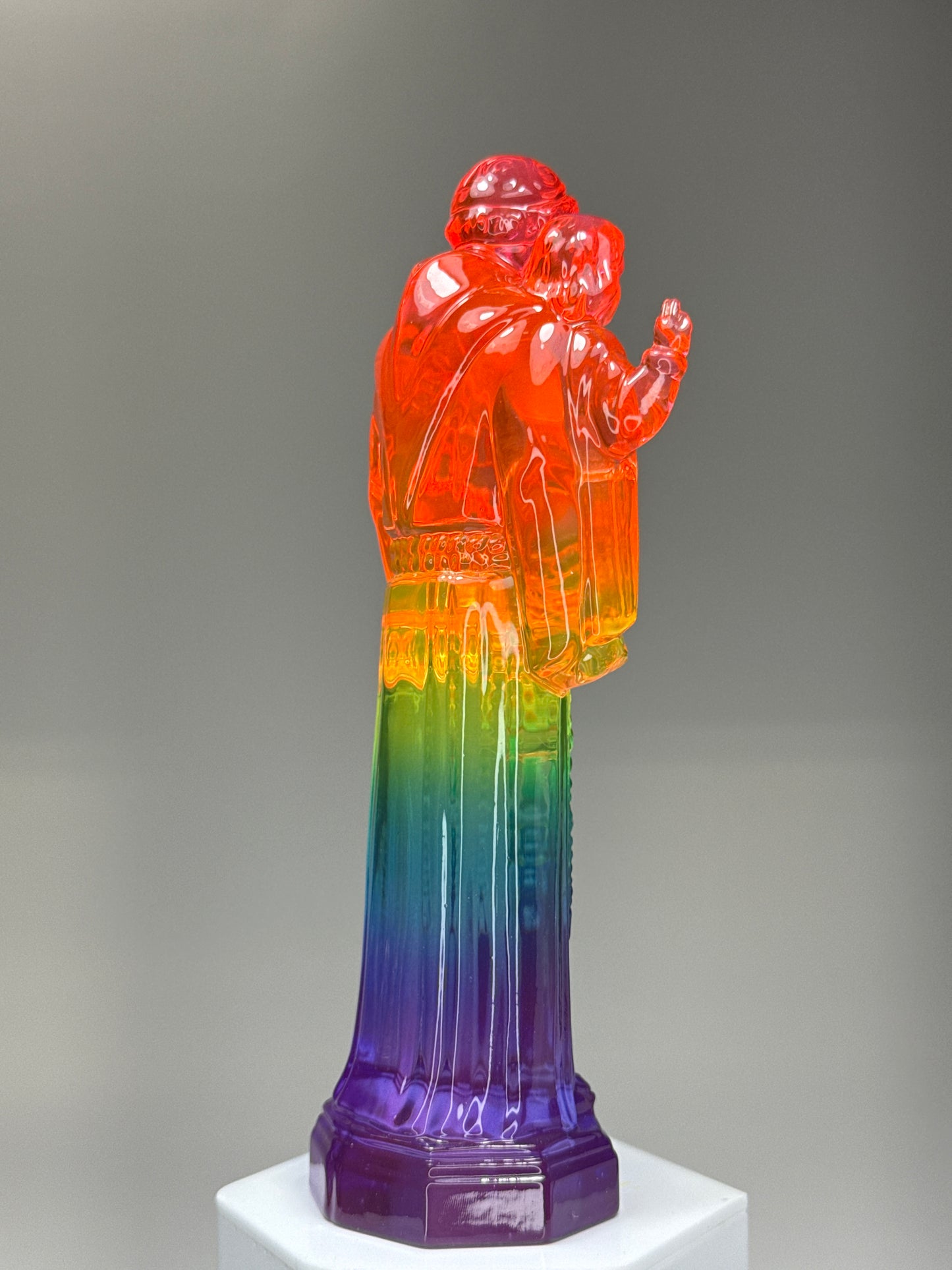 Cyclops with Twins: Transparent Rainbow