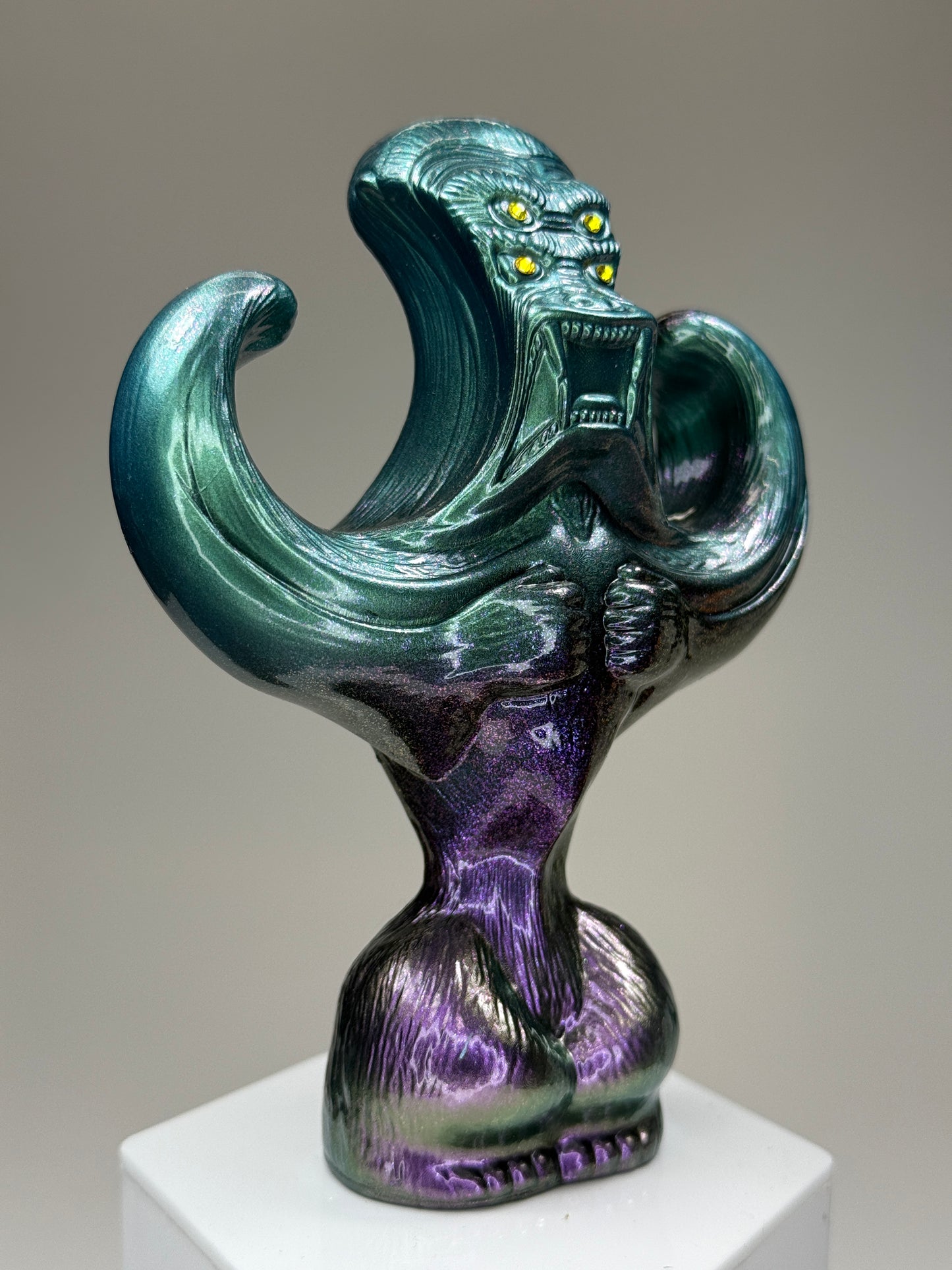 Breaking Wave Ape: Colorshift Frenzy