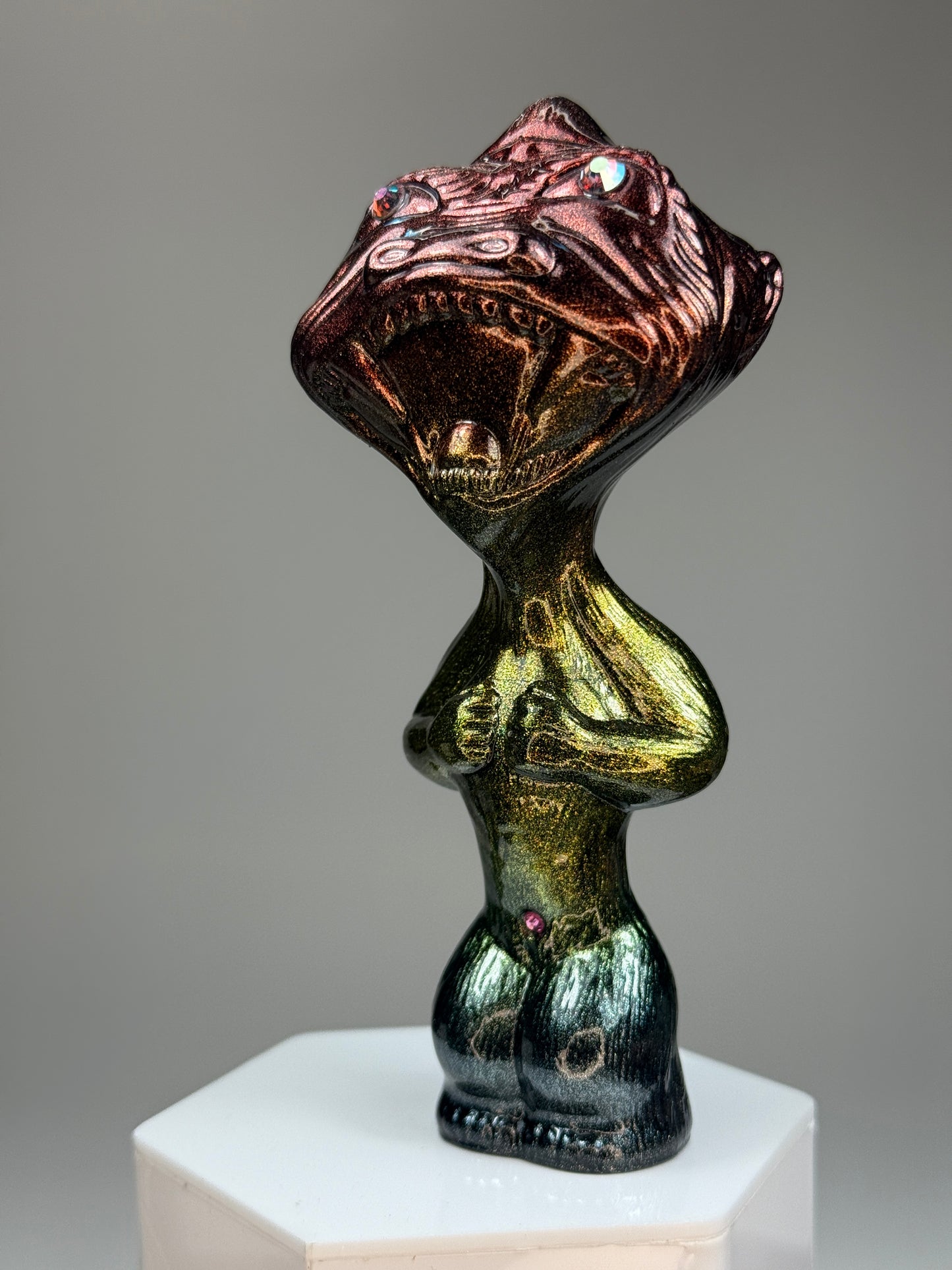 Fisheye Ape: Dark Rainbow