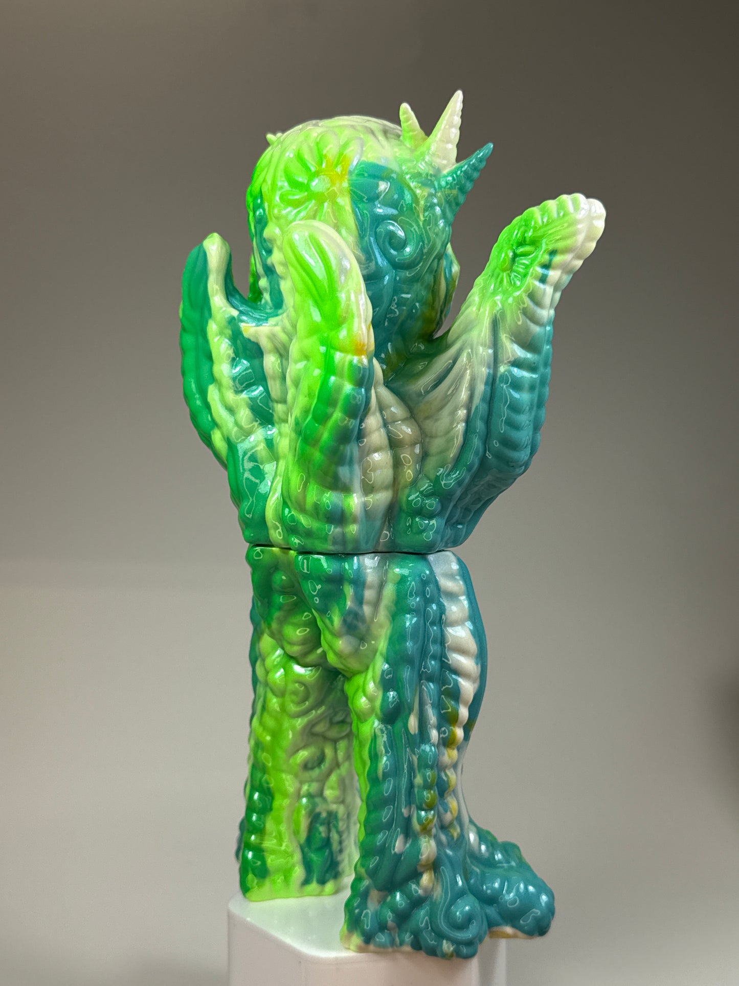 Beautiful Insect: Trapezoid Non Grada