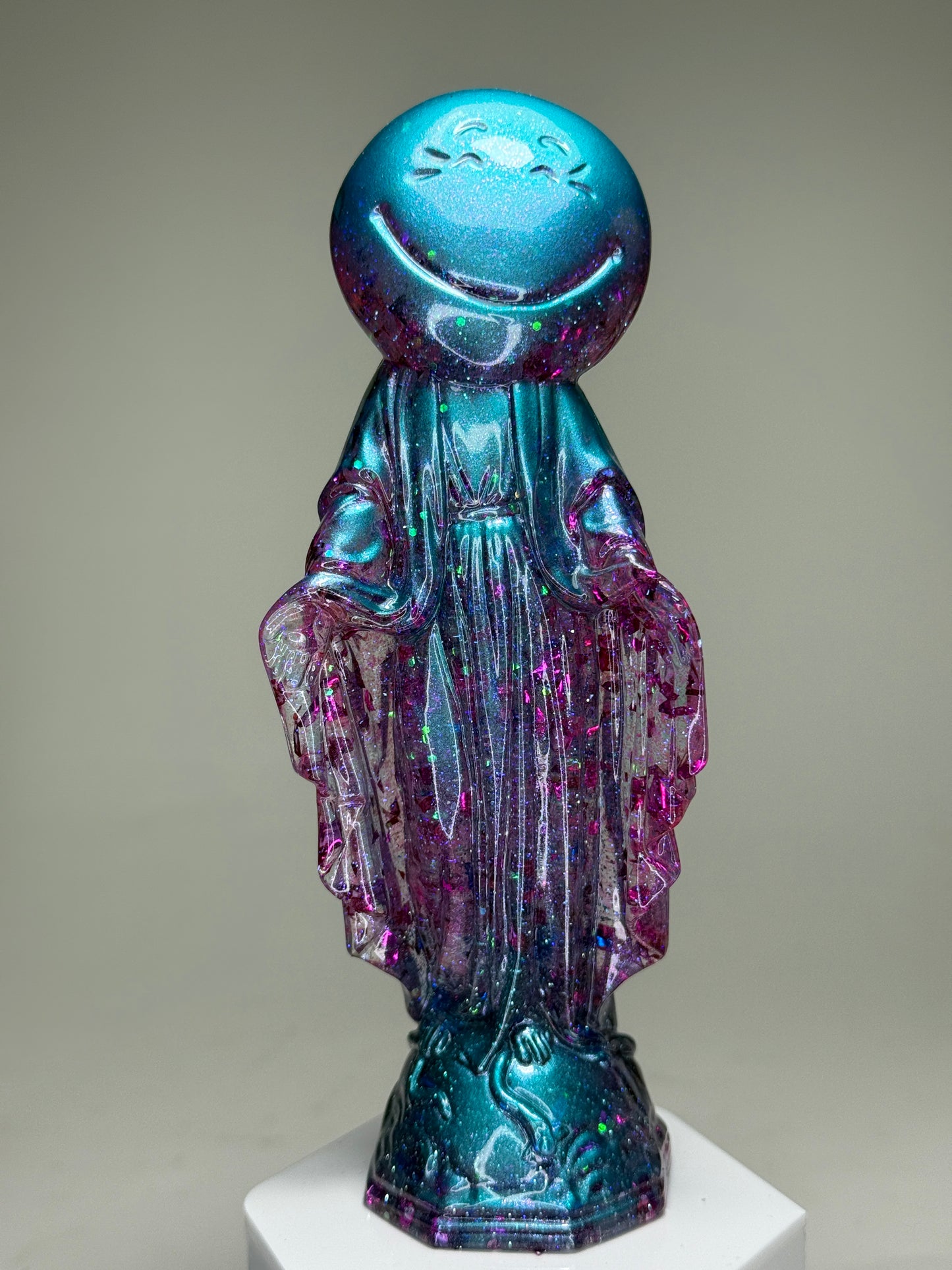 Happy Mary: Pink ‘n Teal