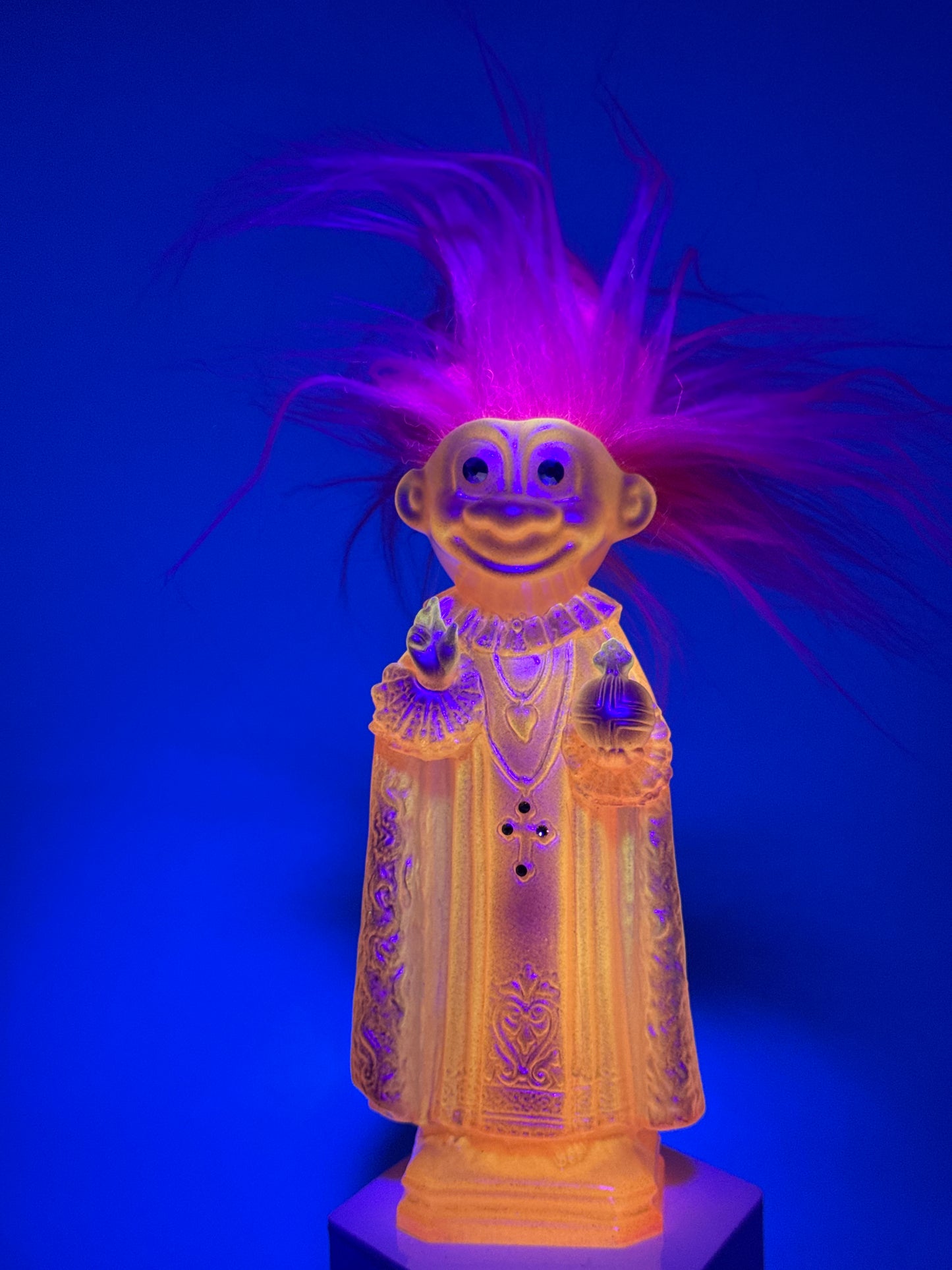 Saint Troll: Pink Glow