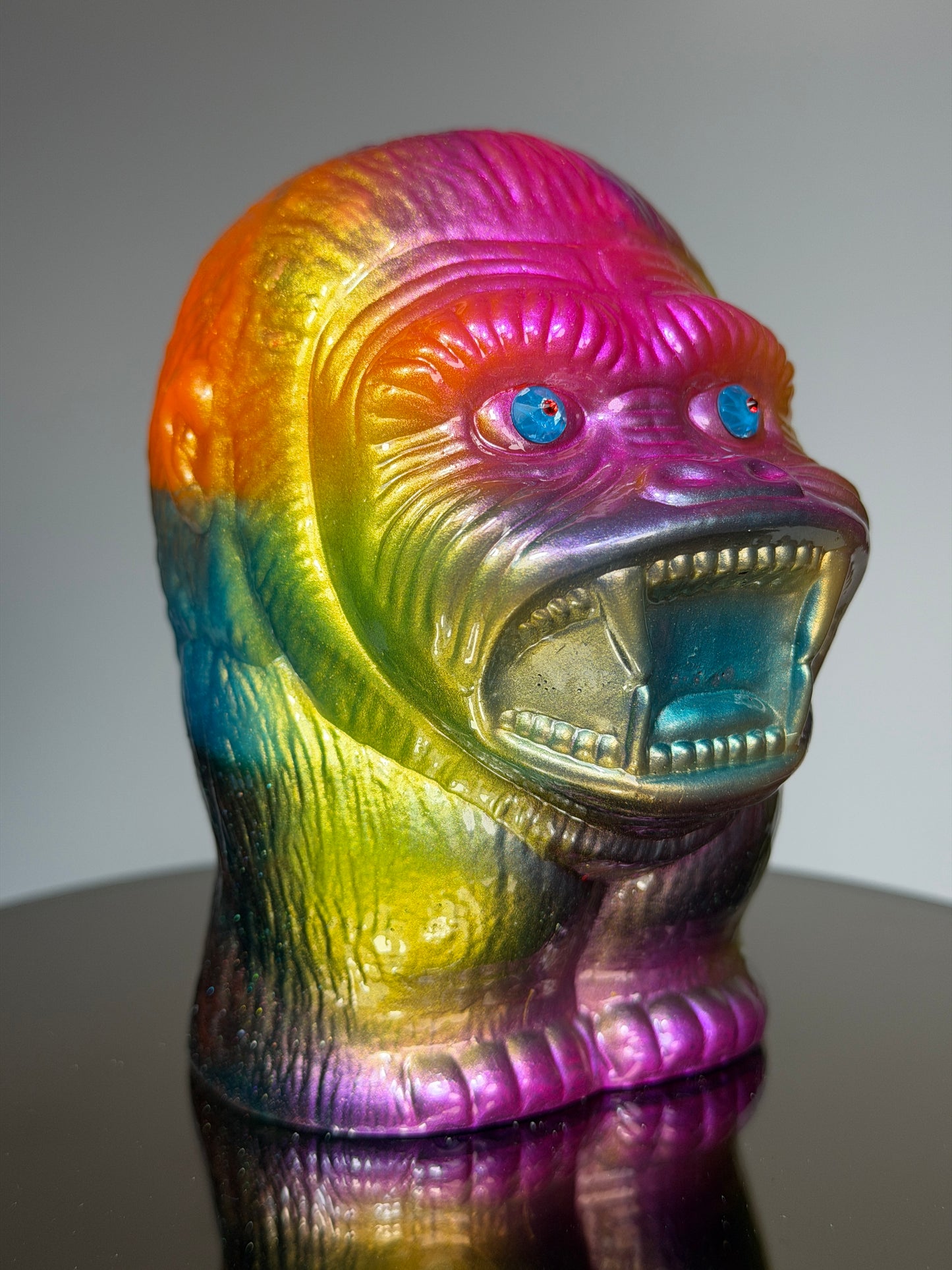 Stumpy Ape: Color Blizzard Glow