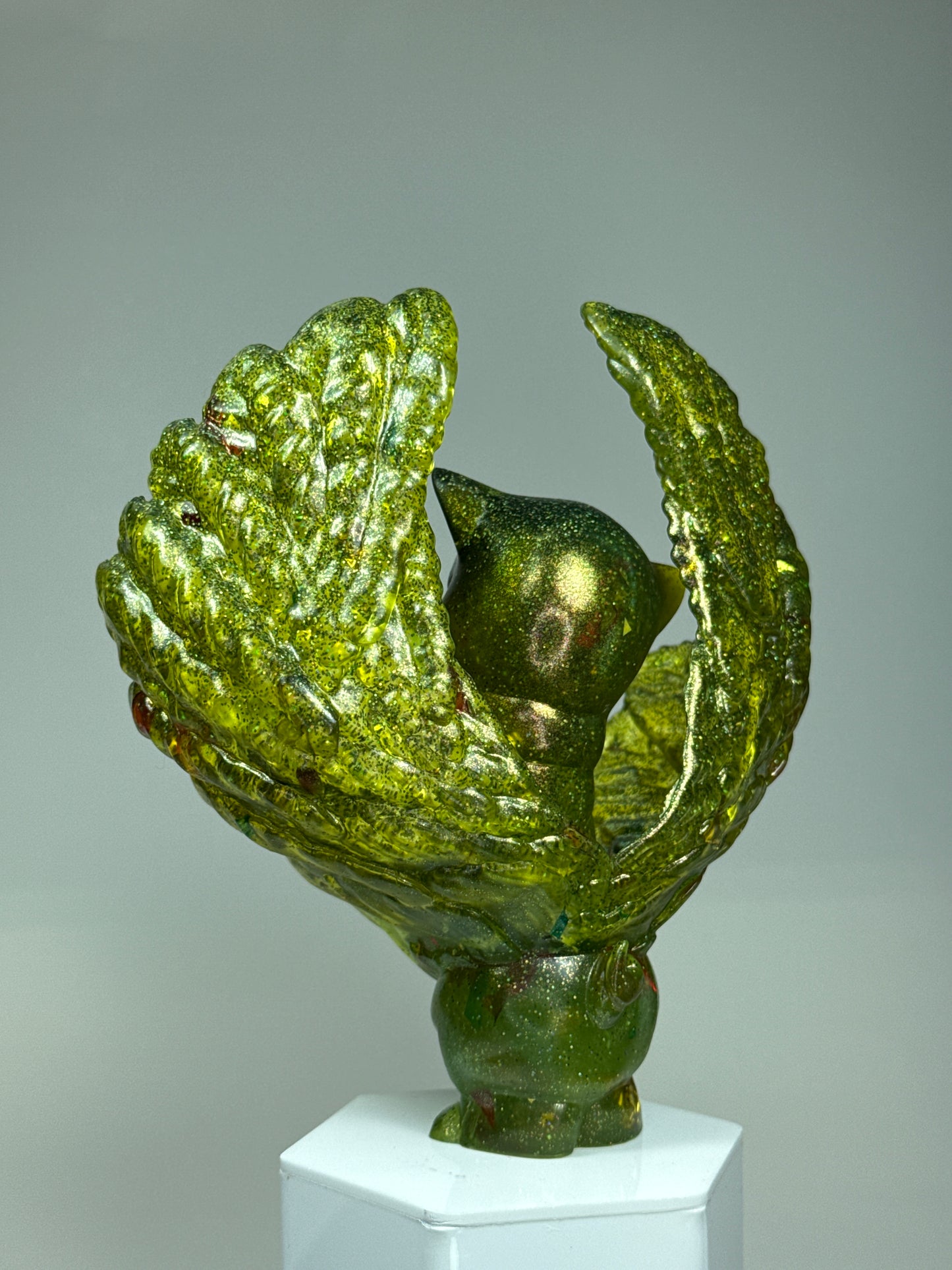 Winged Twisted Pig: Glitter Green