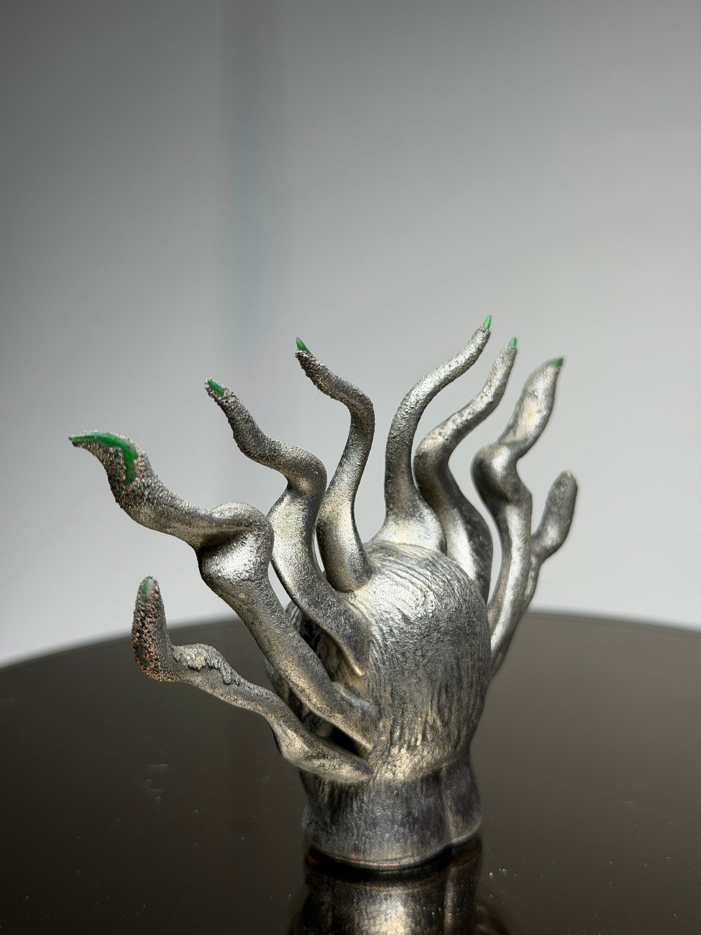 Tteum Ap’e Wnne: Chrome Plated Worn