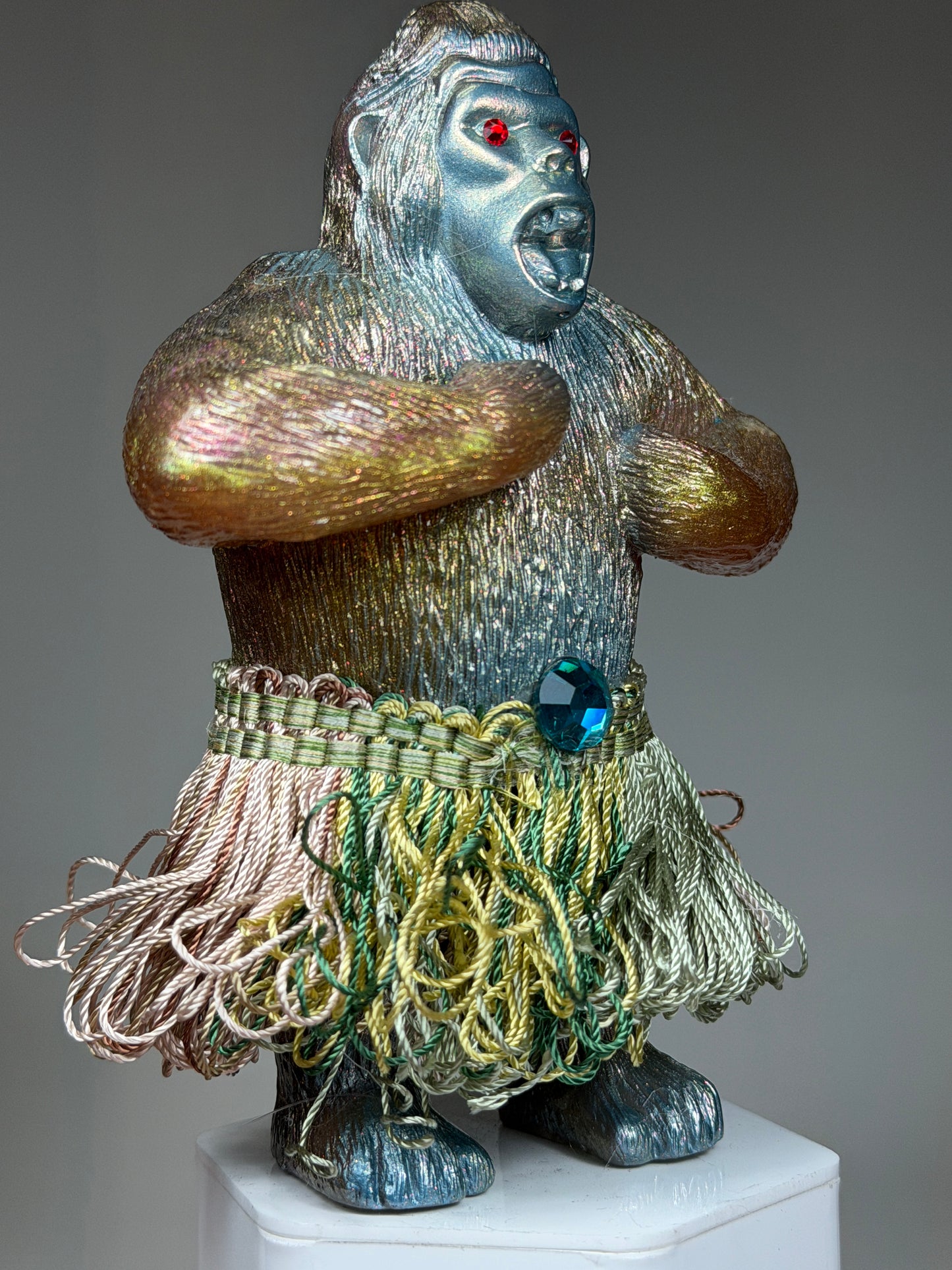 Hula Ape: Serious Shimmy