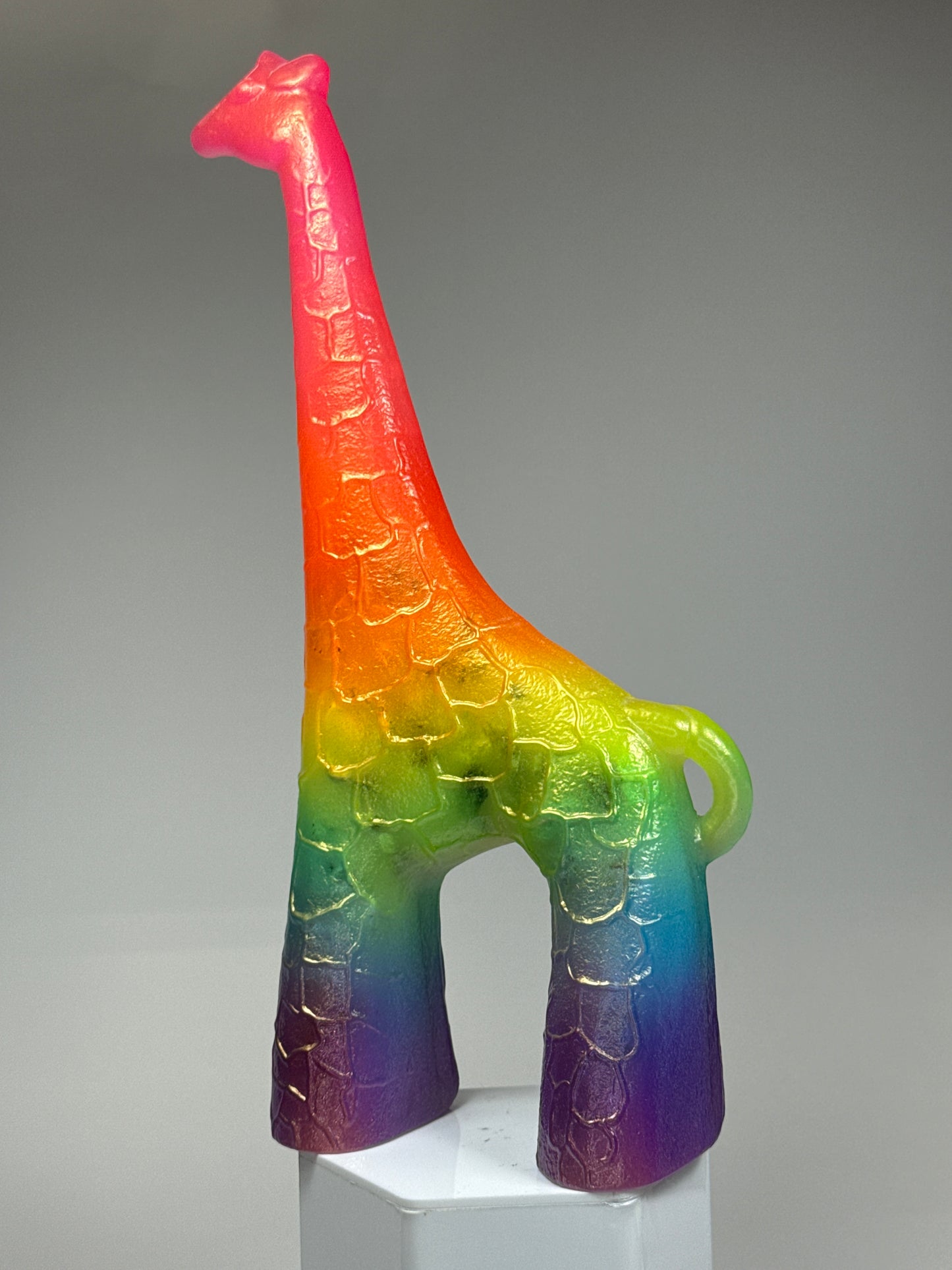 Hello, Giraffe: Rainbow Glow