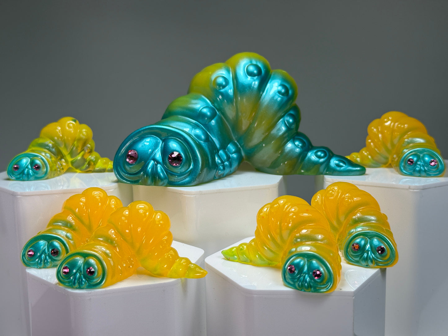 Worm: Yellow with Teal (Glow) Set of 7