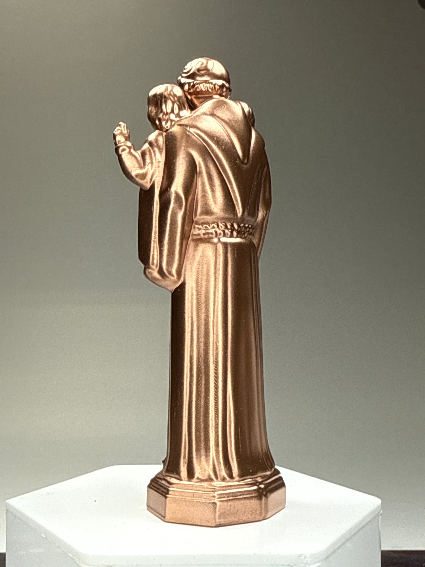 Cyclops with Twins: Copper