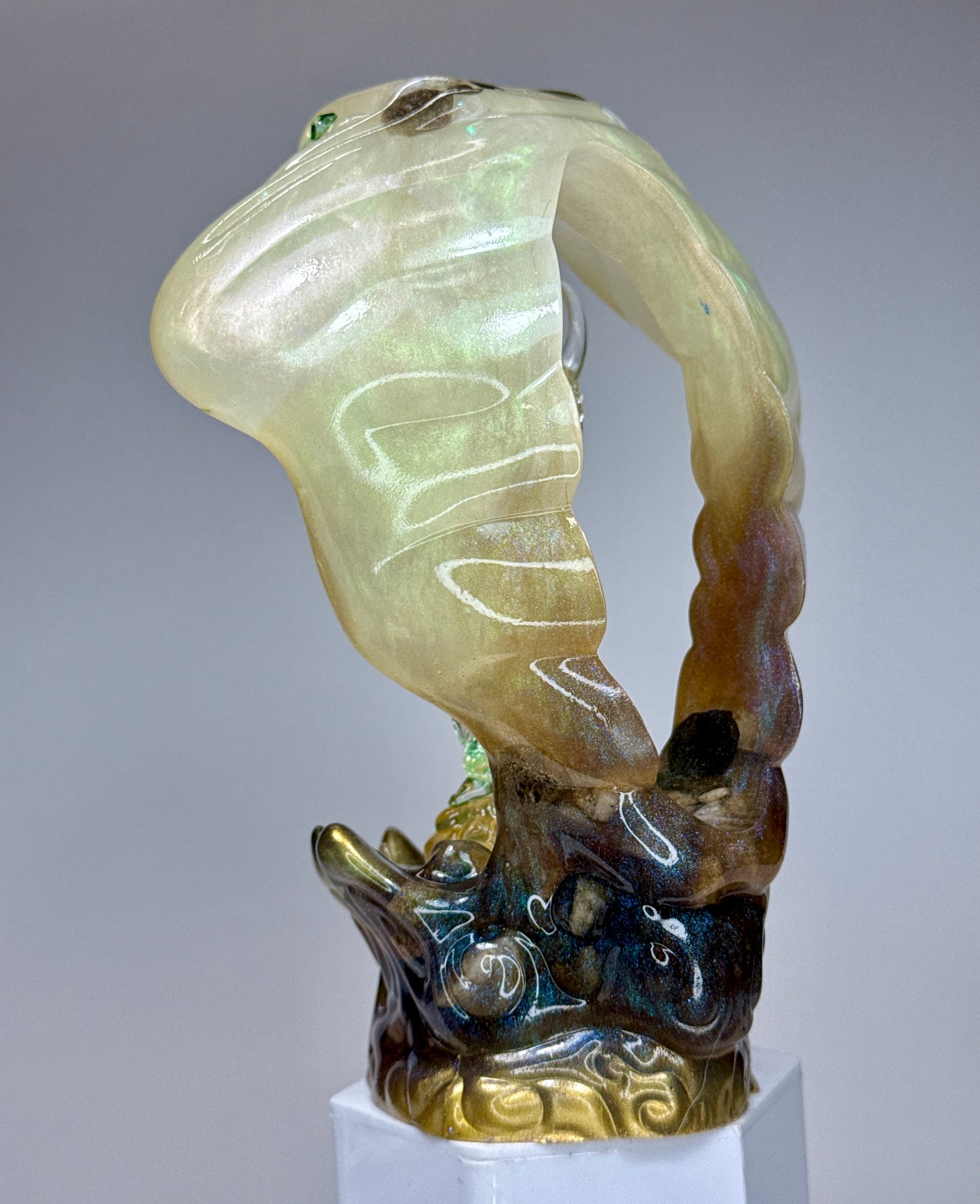 Snake Handler Shrine: Pearlescent Overlord