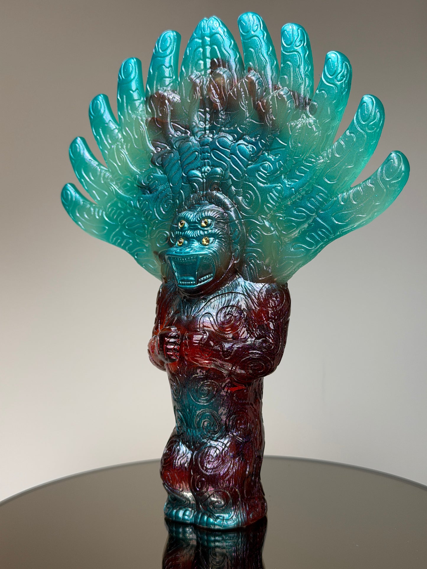 Ezqqn Ap’ee: Cosmic Glow Cycle