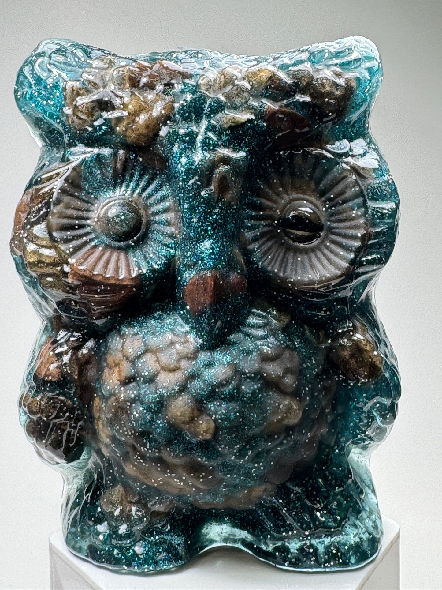 Midcentury Owl V2: Clear/Blue-Black Mica/Rocks