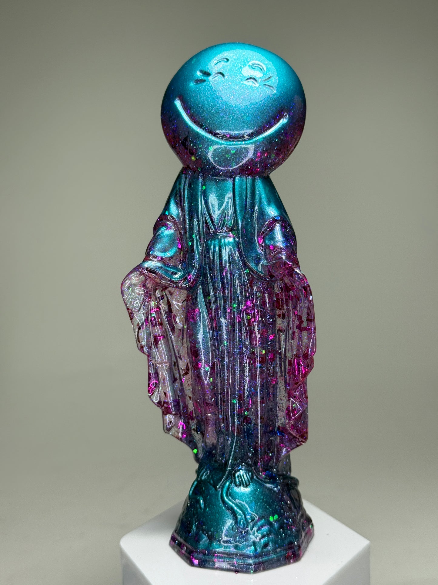 Happy Mary: Pink ‘n Teal