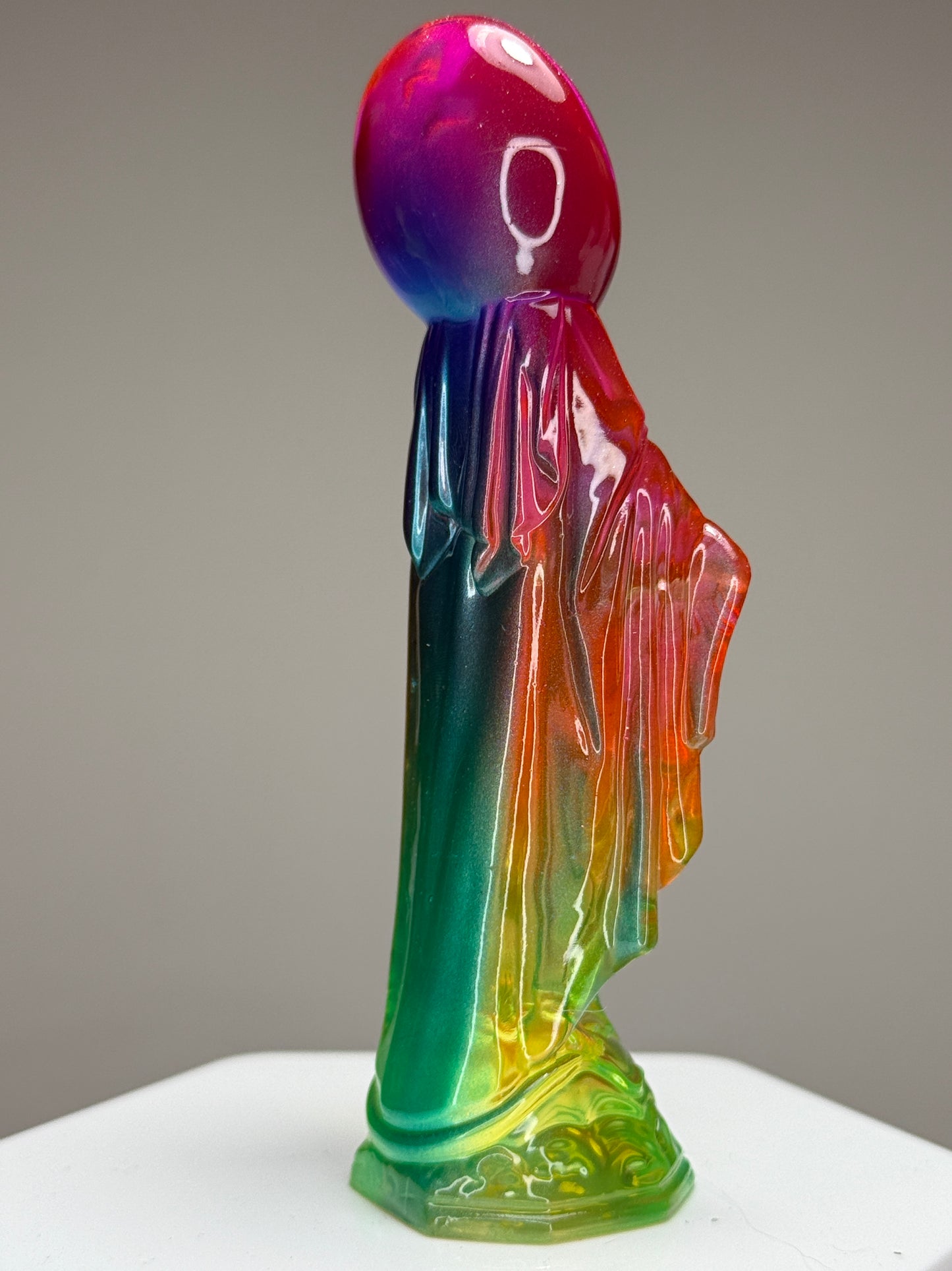 Happy Mary: Universal Mood