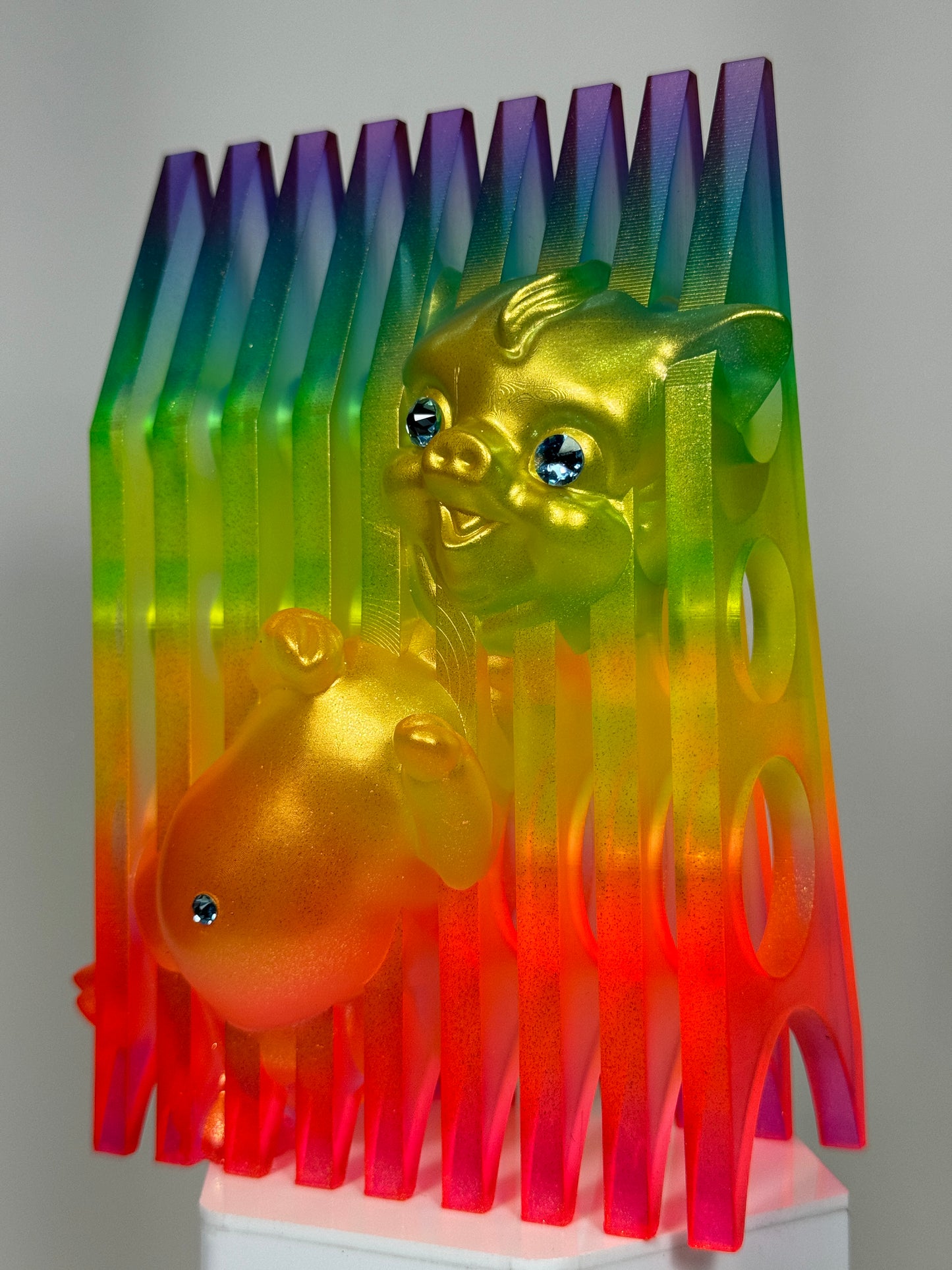 Blocked Twisty Pig: Gold Rainbow