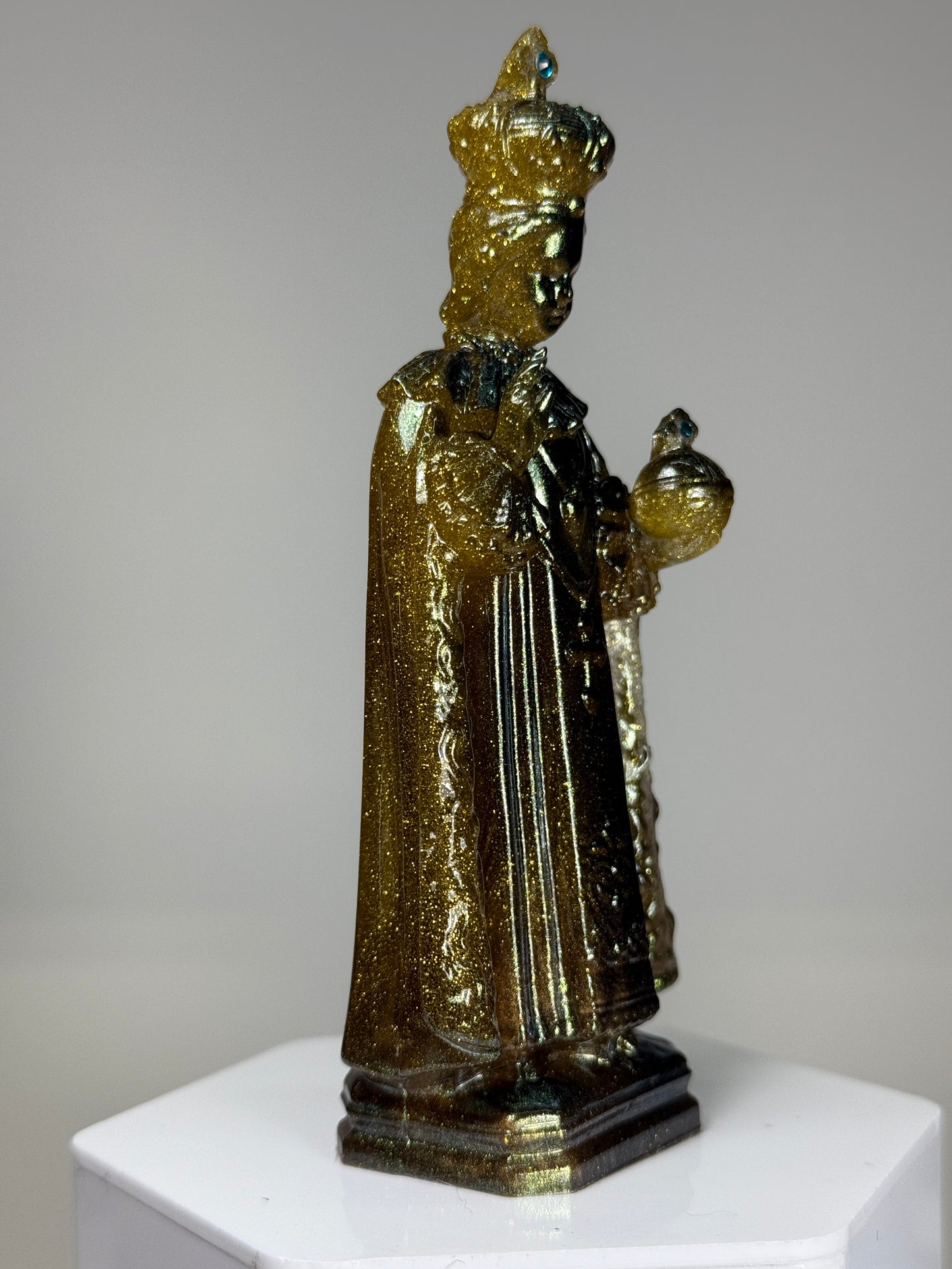 Infant Jesus Of Prague 2.0: Gold Heart