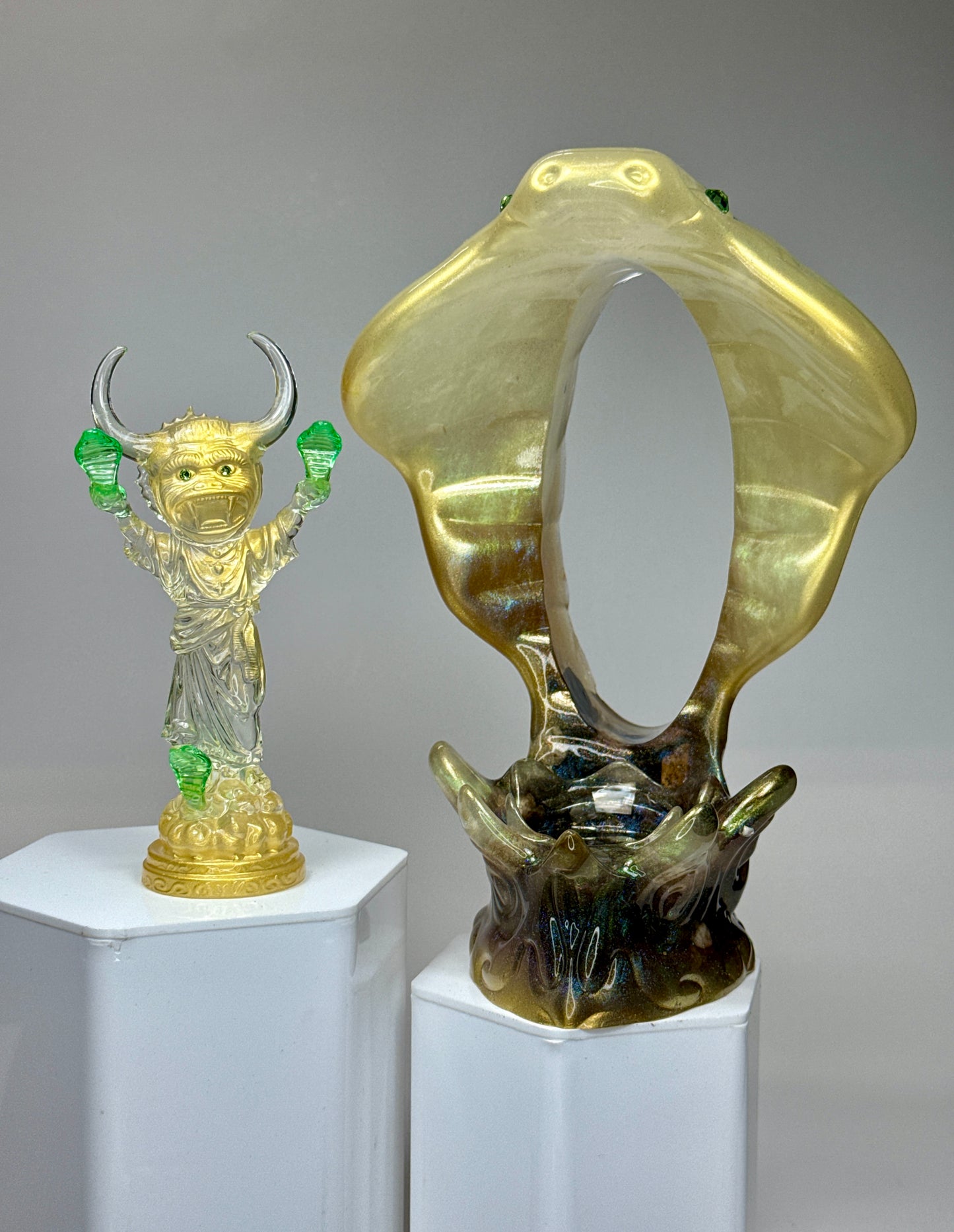 Snake Handler Shrine: Pearlescent Overlord