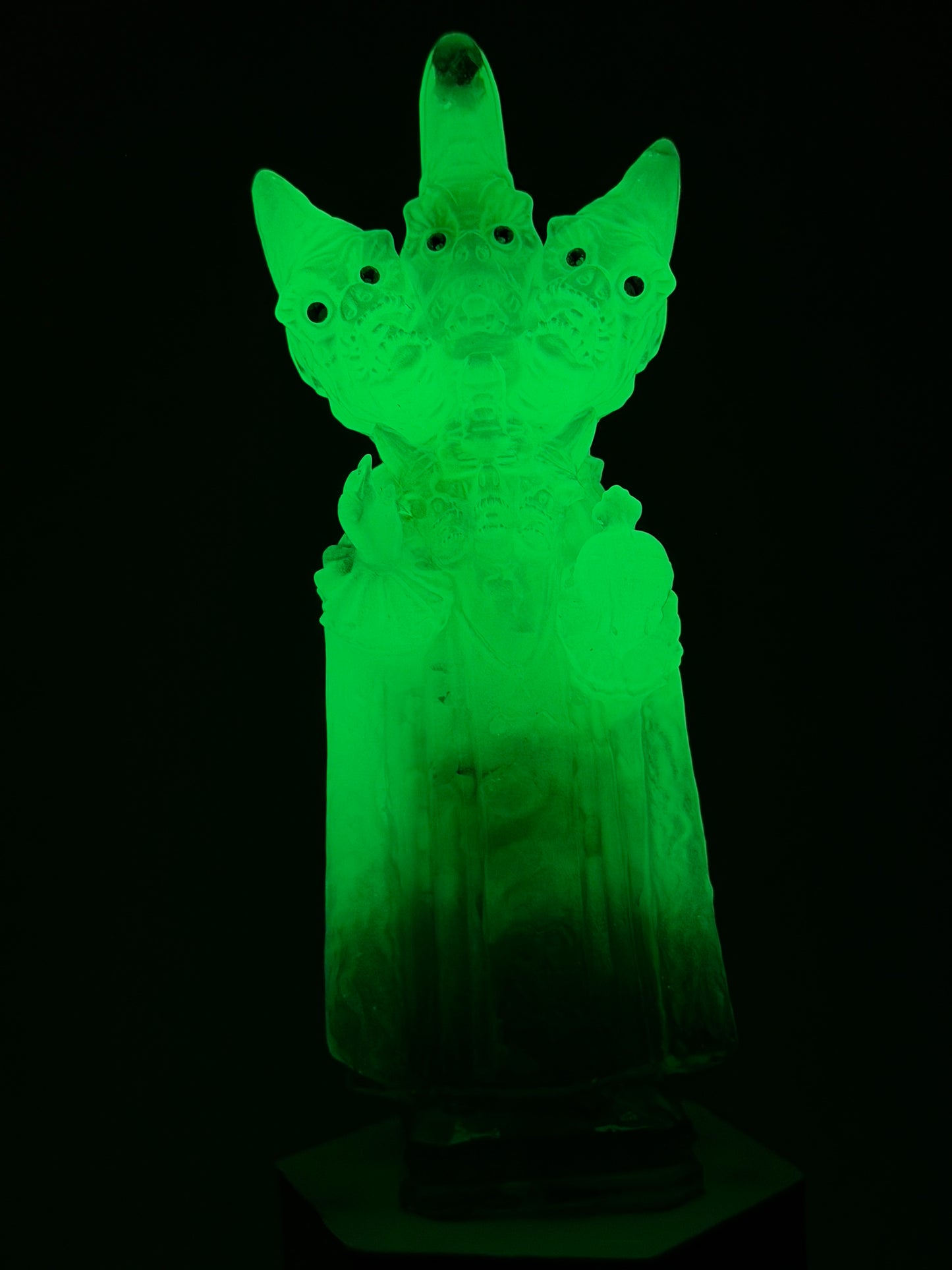 Saint 666: White/Green Fade Glow