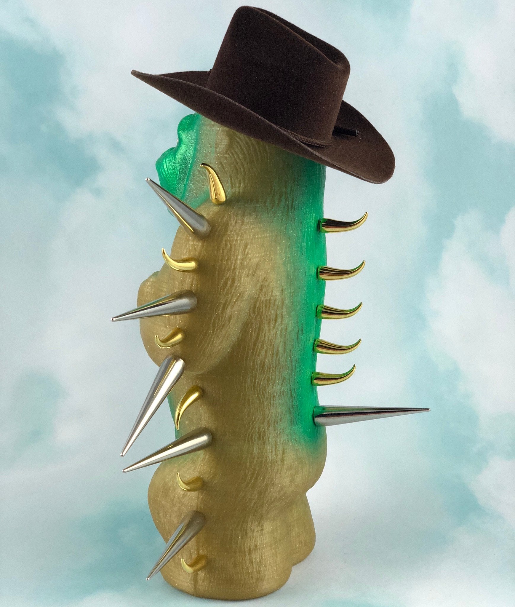 Country Style Gold and Green Spike Ape
